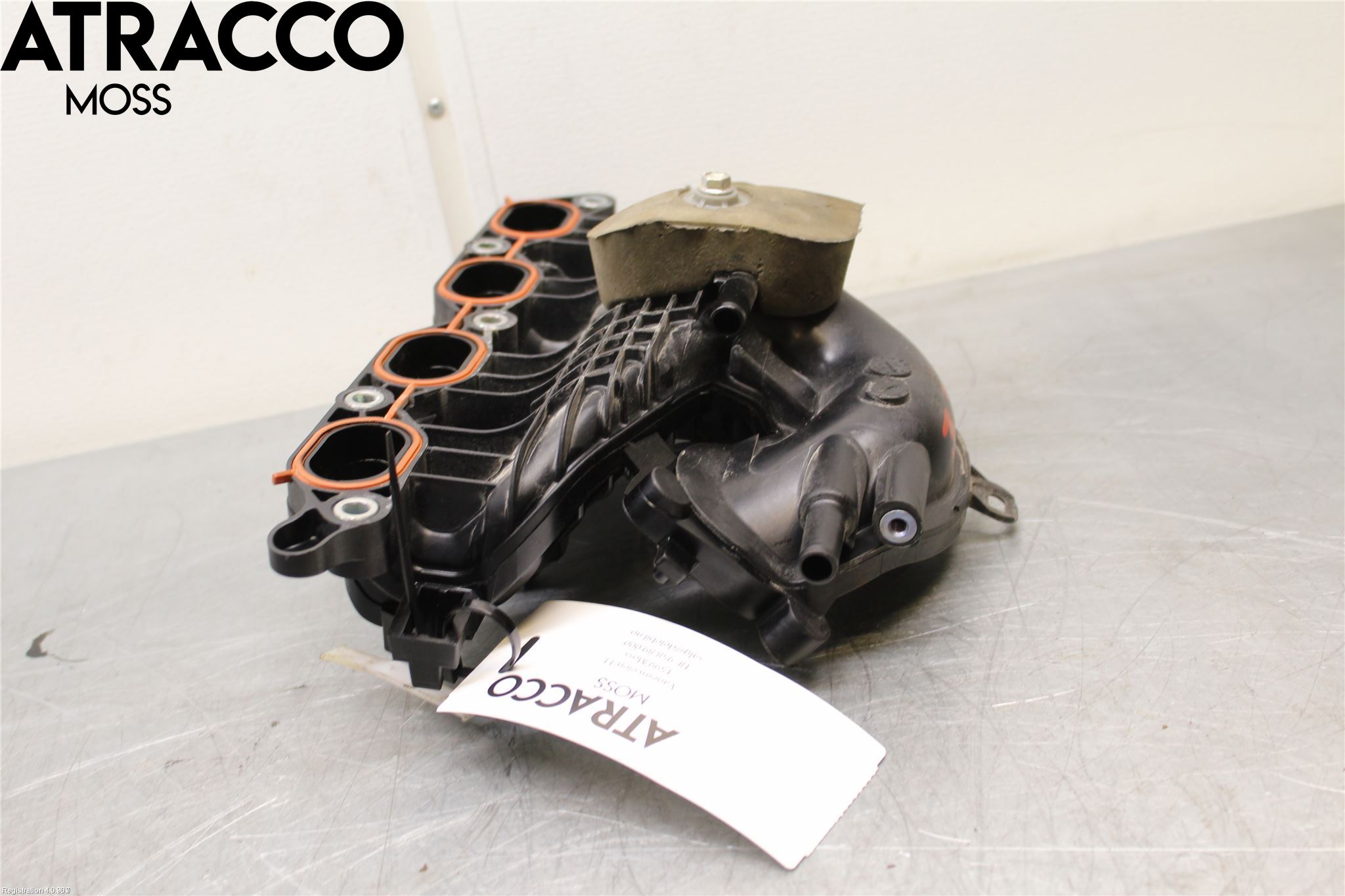 Toyota YARIS XP130 12-14 Innsugningsmanifold
