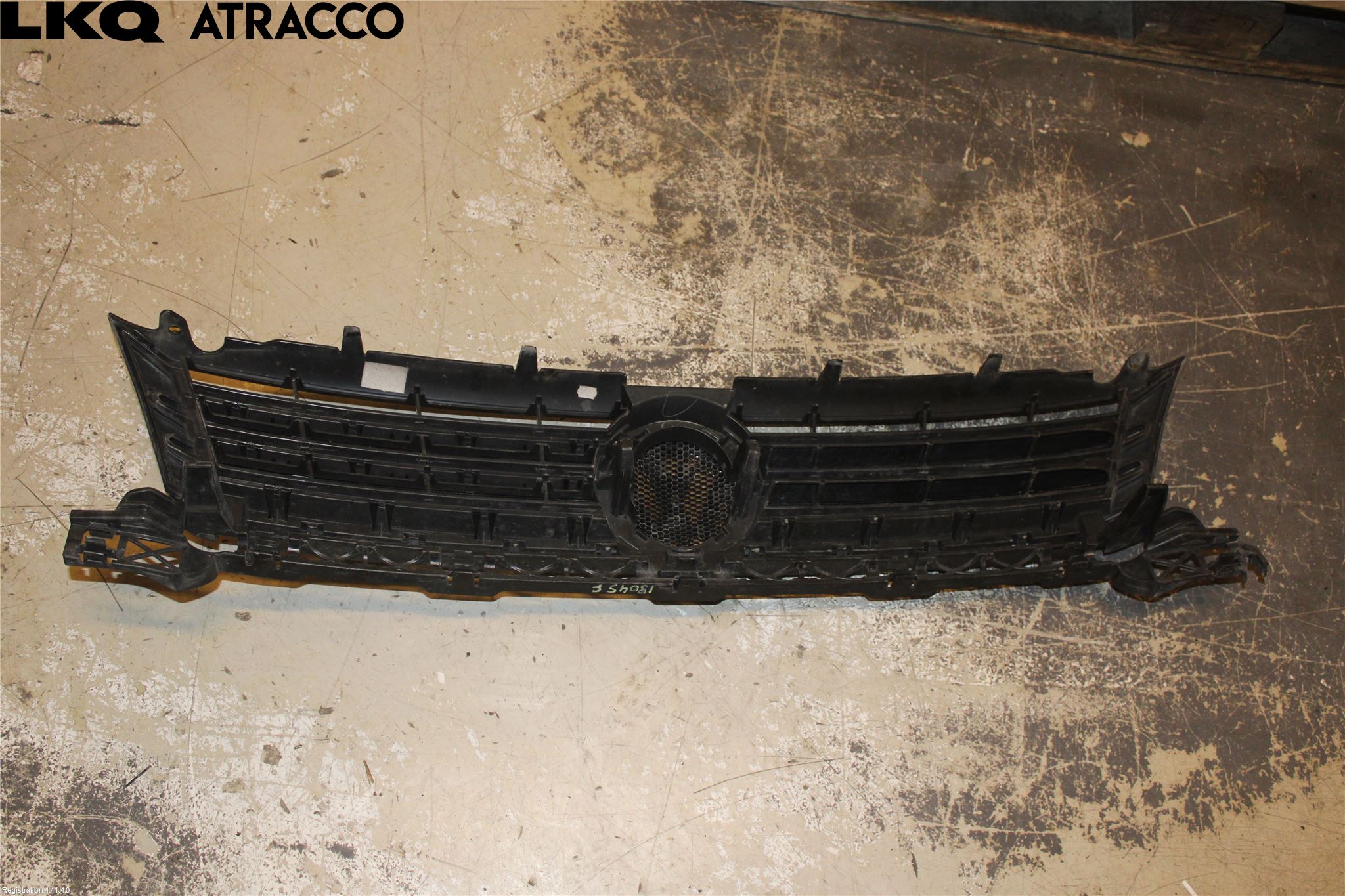 Volkswagen VW TOURAN 10-15 Grill Komplett