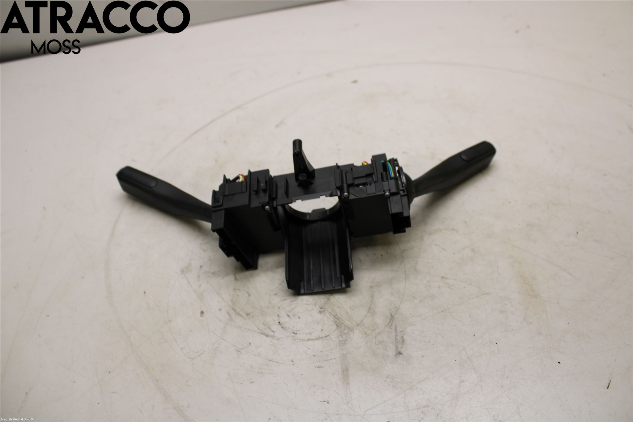 Volkswagen VW UP! / E-UP! Bryter Ratt Kombi H Og V