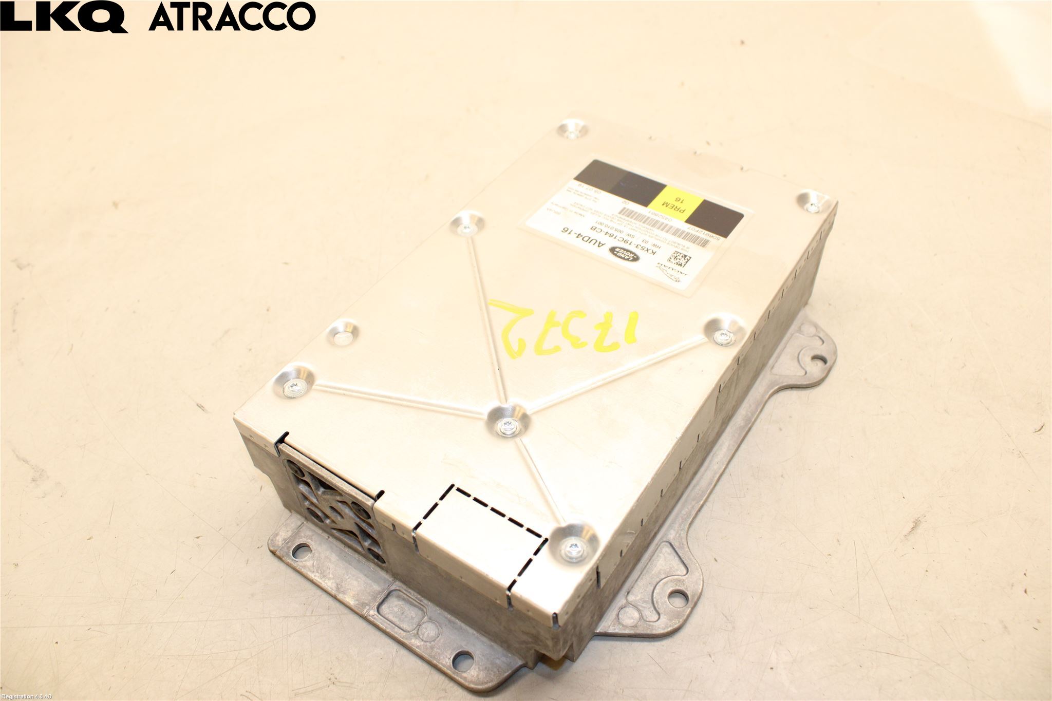 Jaguar I-PACE 18- Stereo Forsterker