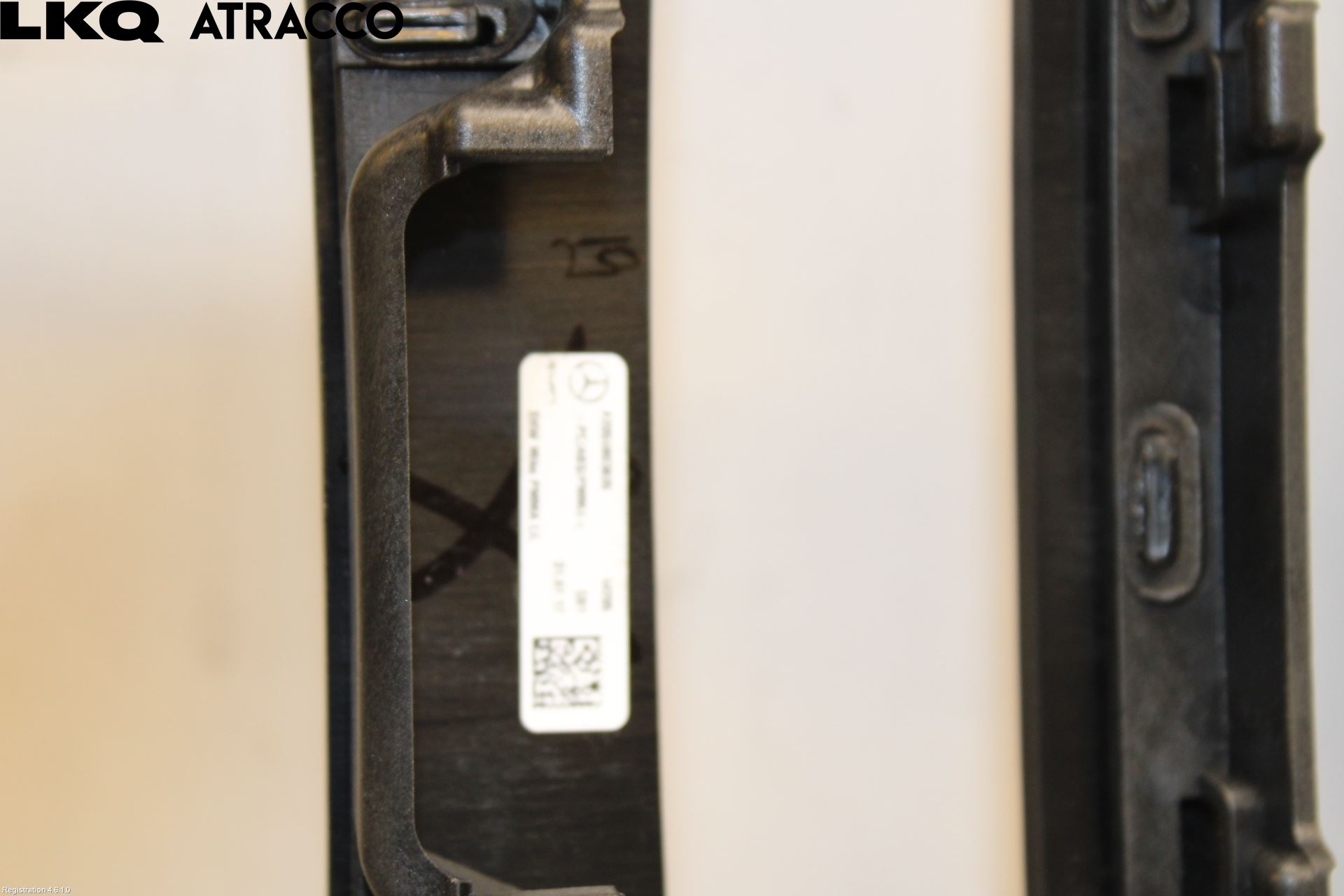 Mercedes-Benz MB C-KLASS (W205) 14-21 Dashbord Kanal - Dyse