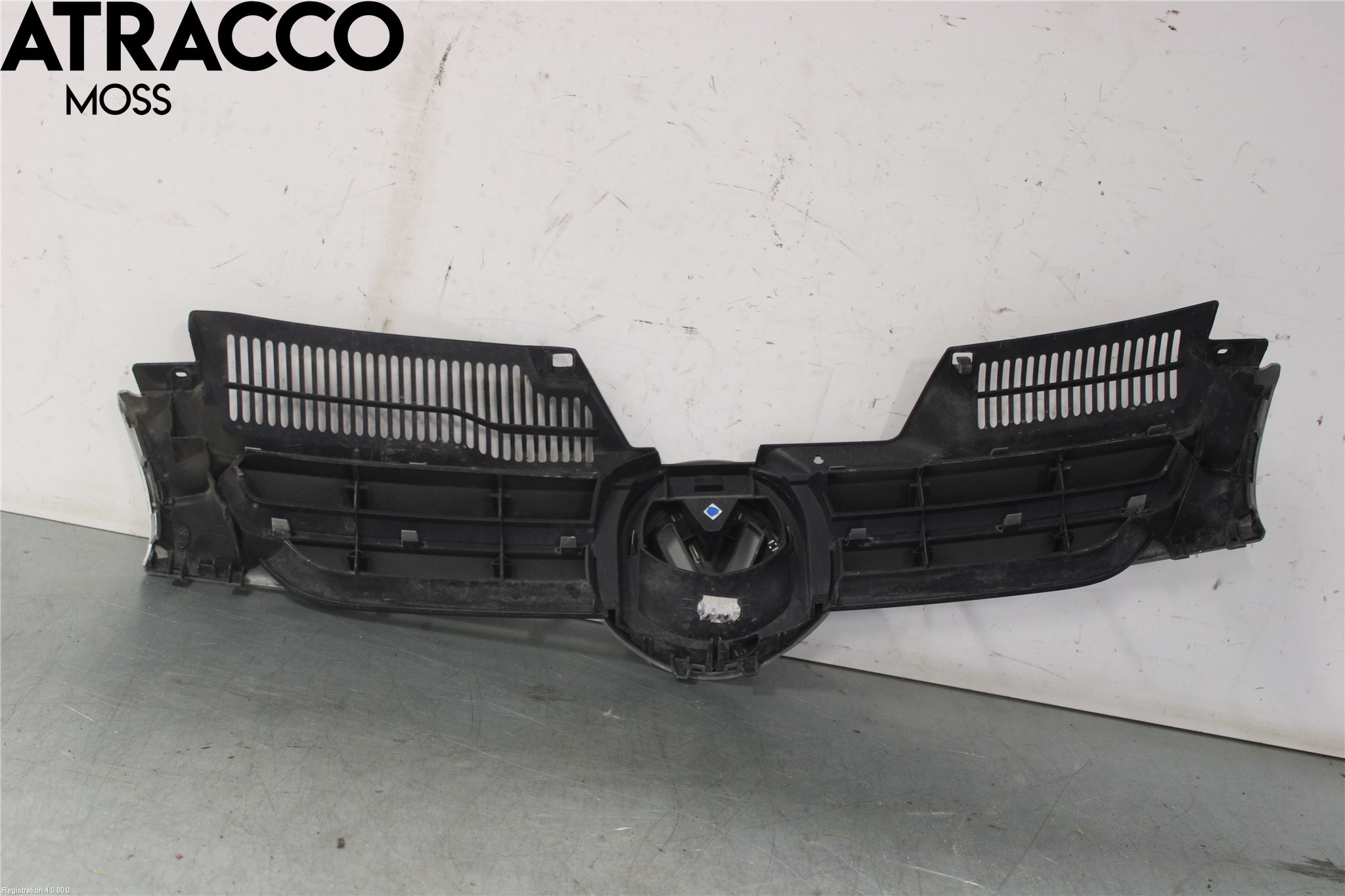 Volkswagen VW GOLF V 04-09 Grill Komplett