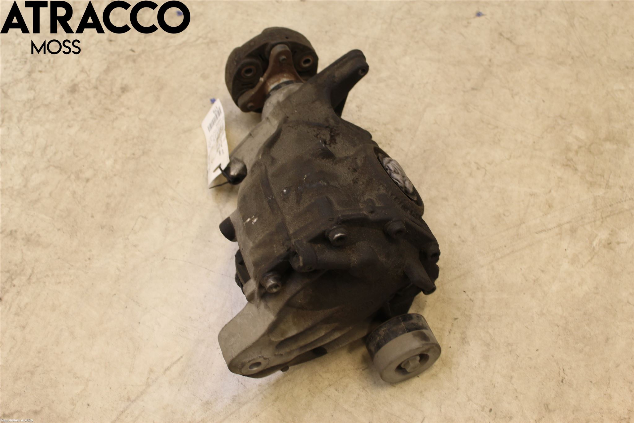 BMW 5 F10/F11/F18 09-17 Bakaksel Kardang Bak -Diff