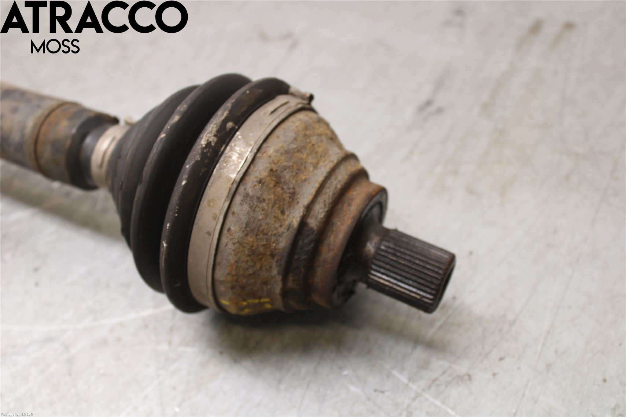 Volkswagen VW CADDY 11-15 Drivaksel Foran Kompl Høyre