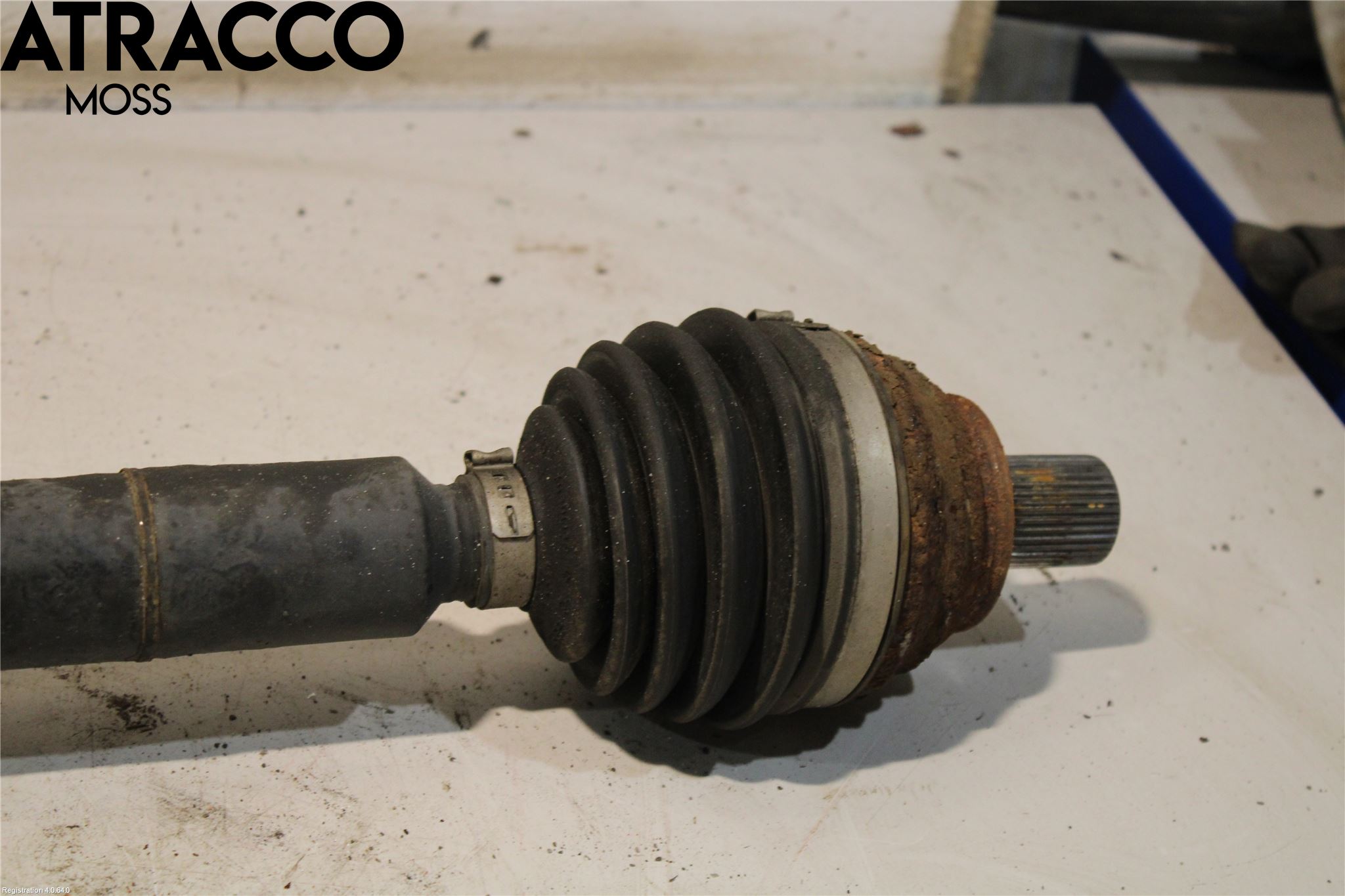 Volkswagen VW GOLF PLUS/CROSS GOLF 04-14 Drivaksel Foran Kompl Høyre