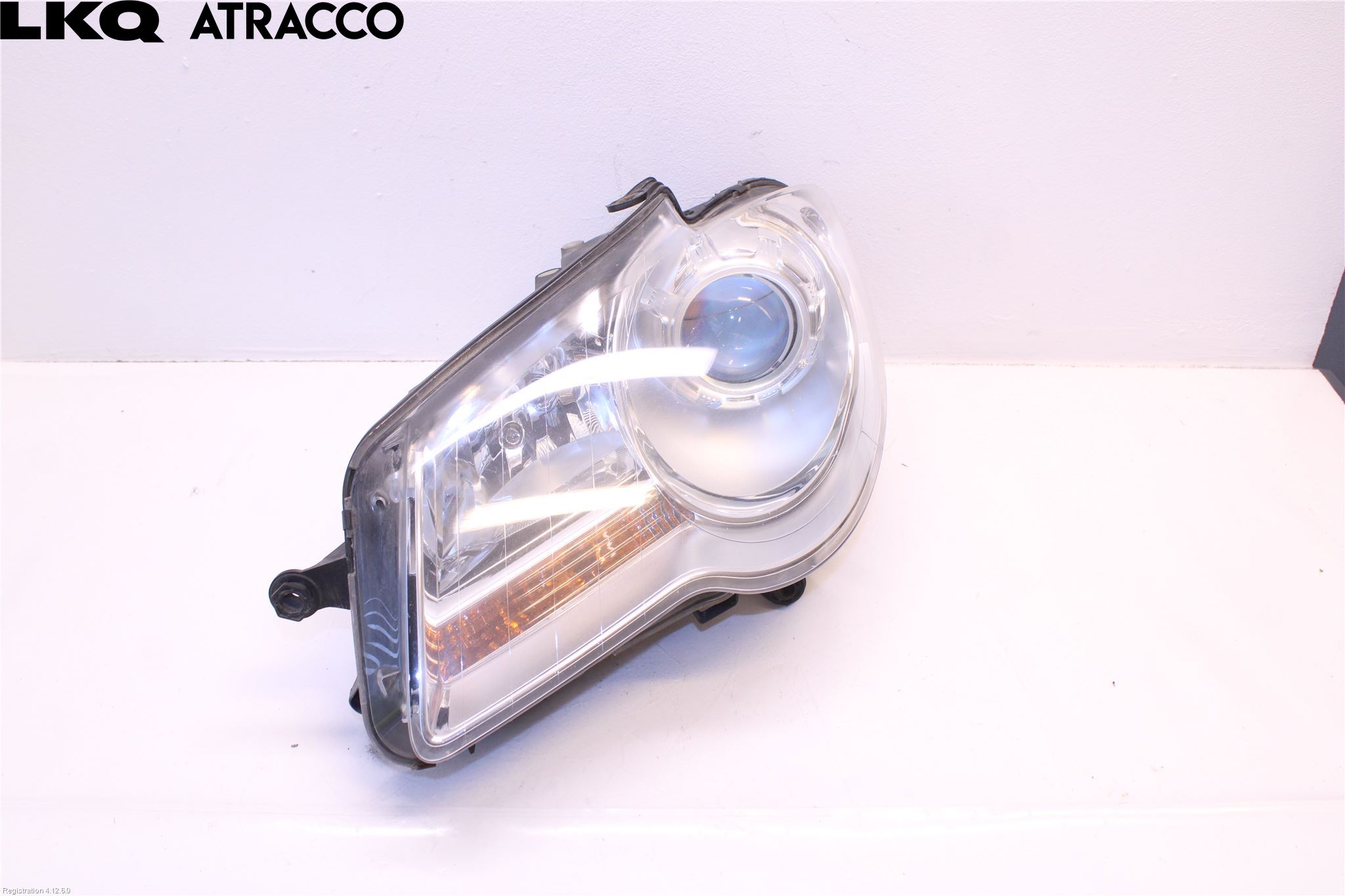 Volkswagen VW TOURAN 03-10 Frontlykt Venstre