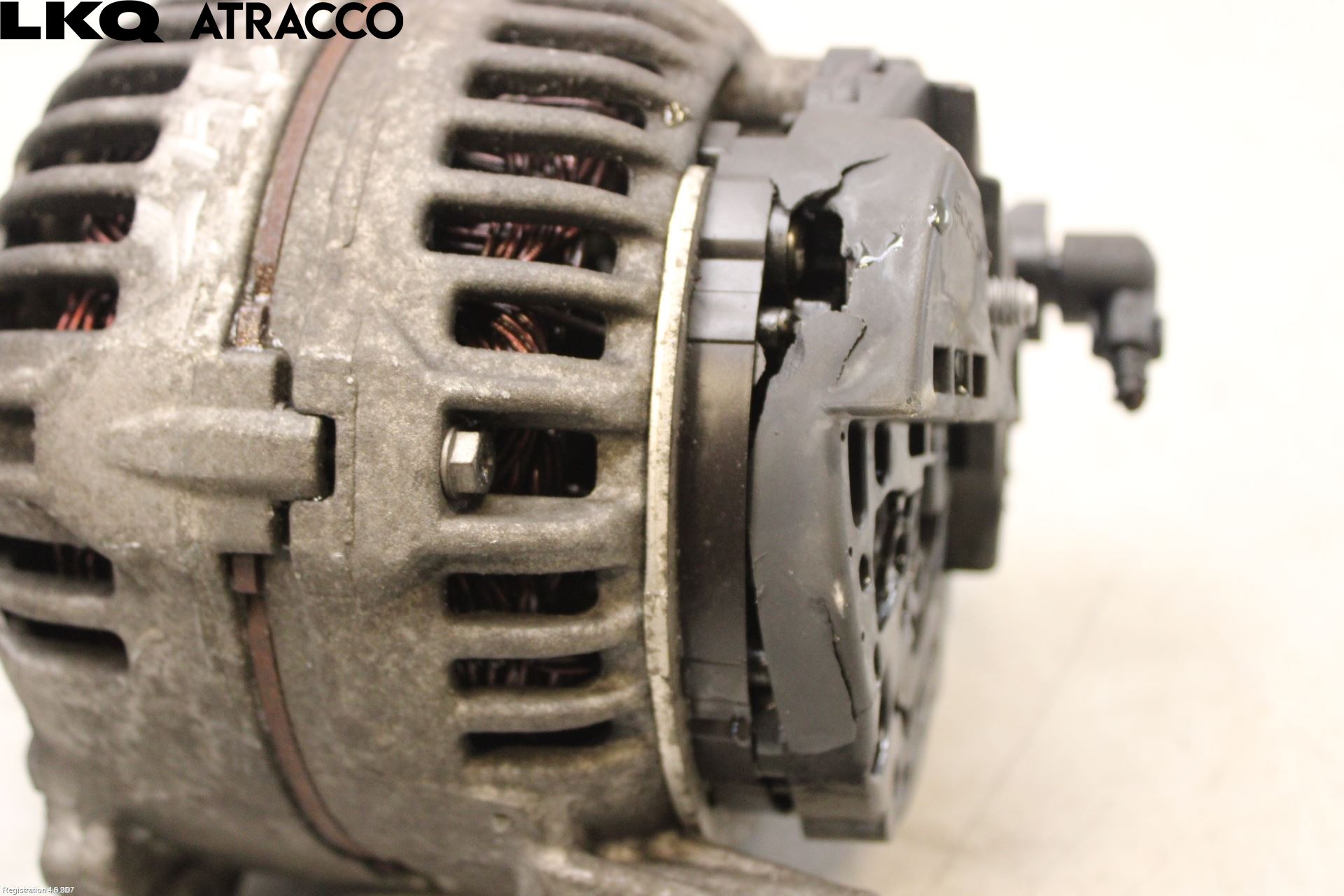 Volkswagen VW CADDY      04-10 Dynamo