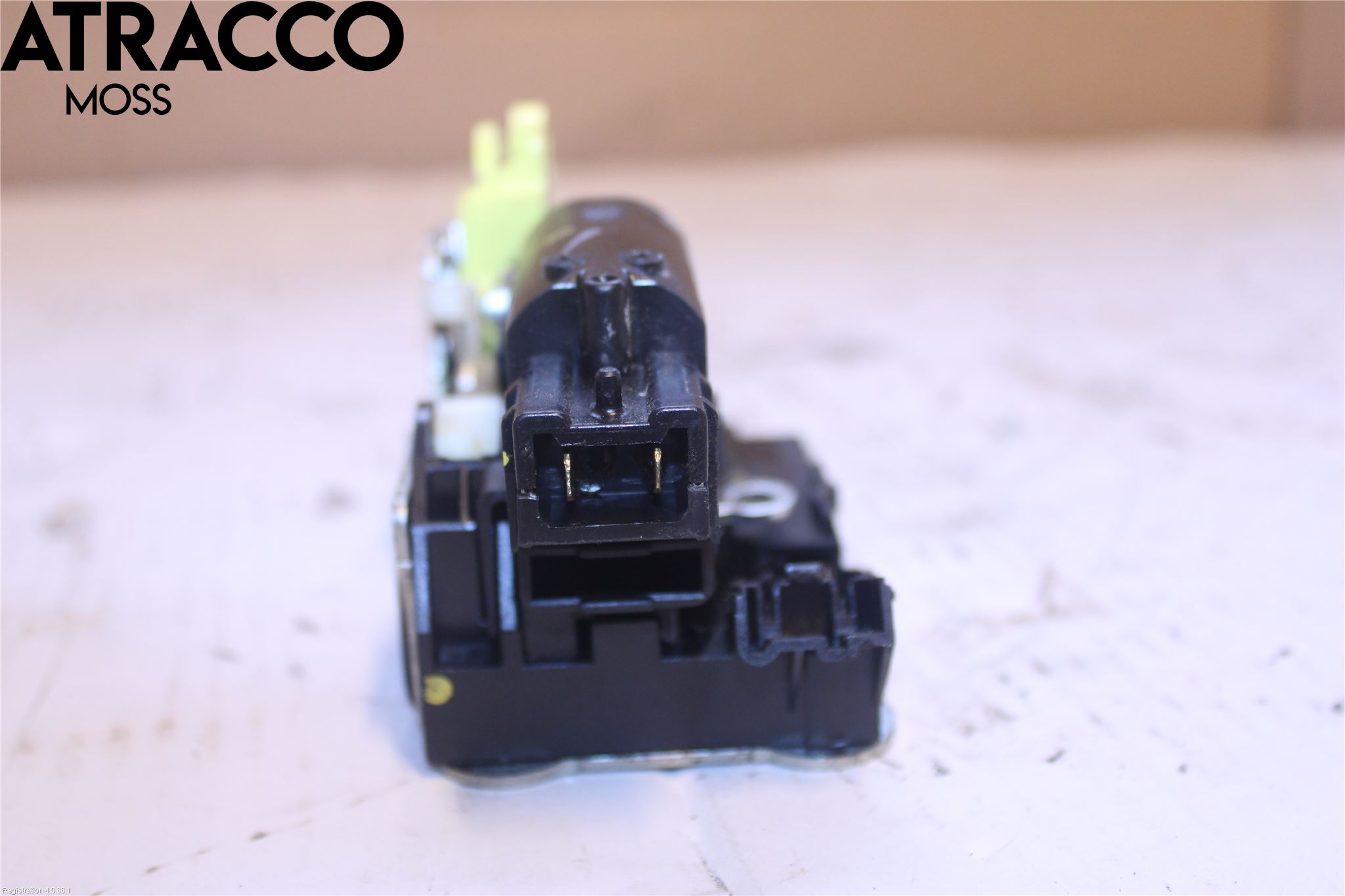 Dacia DUSTER 10-17 Dørlås - Låsekasse