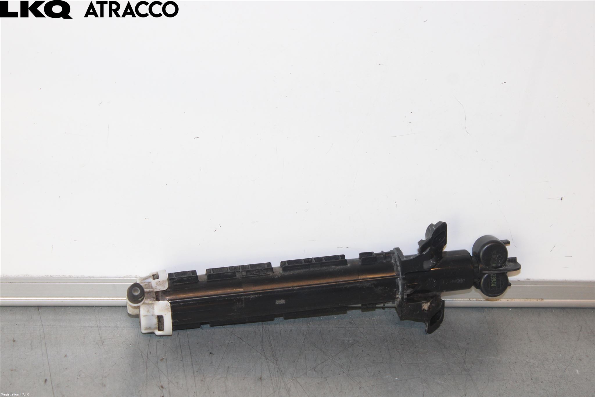 Volvo V60 11-13 Spylerdyse Frontlykter