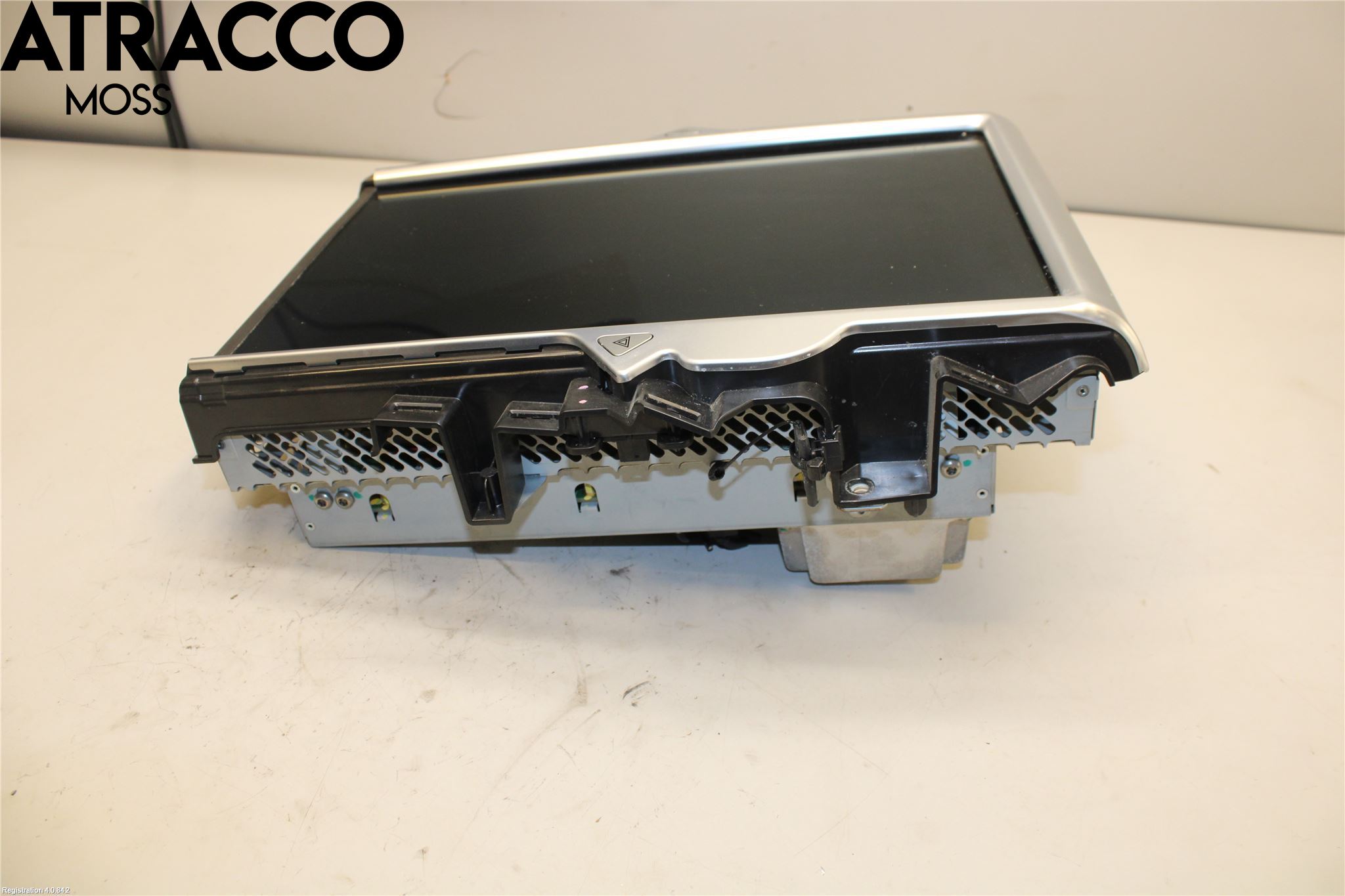 Tesla MODEL S 13- Instrumentkonsoll Midt