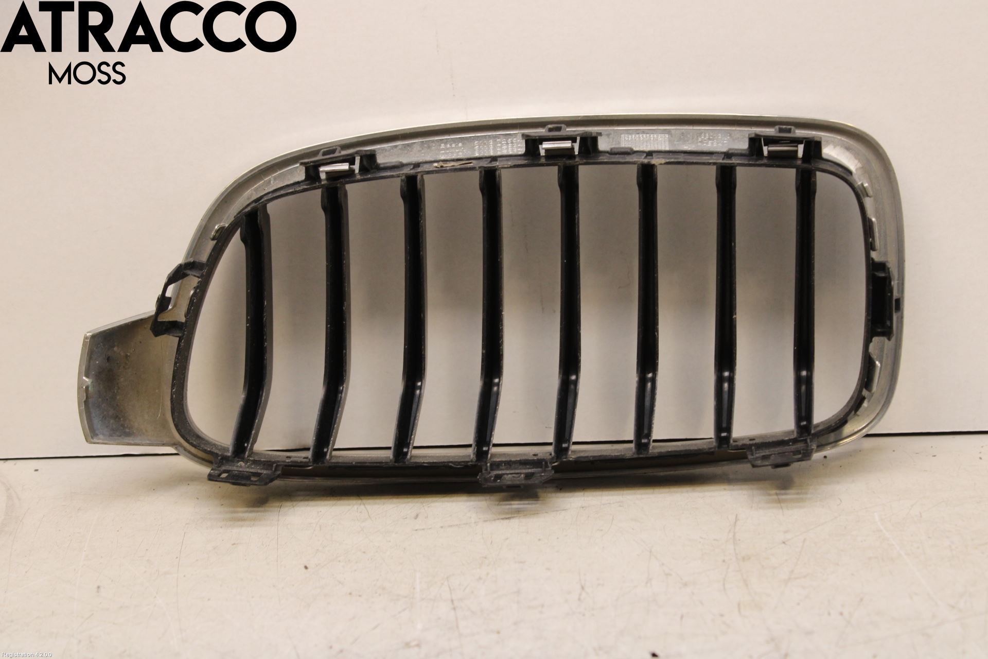 BMW 3 F30/F31/F80 12-19 Grilldel Høyre