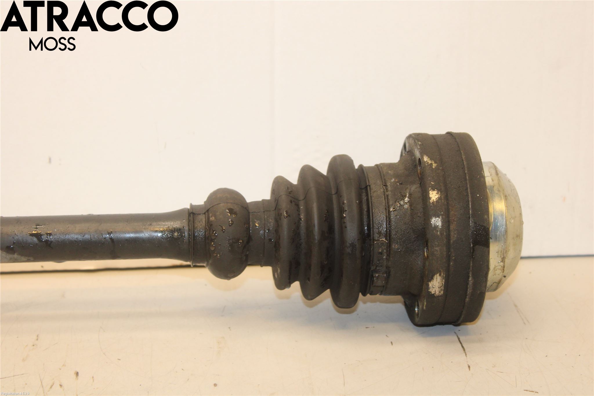 Volkswagen VW TRANSP/CARAVELLE (T5) 04-15 Drivaksel Foran Kompl Venstre