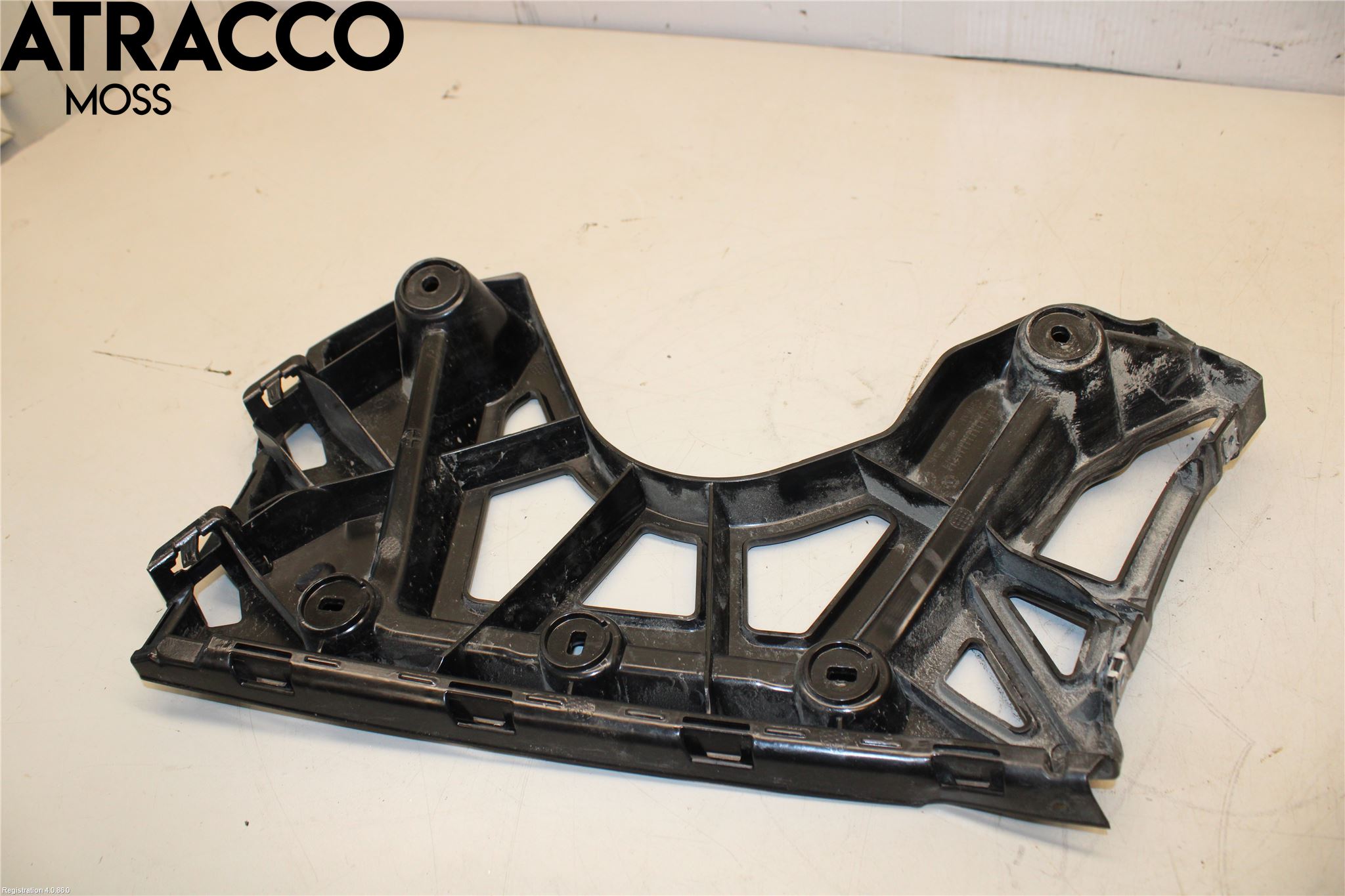 Skoda ENYAQ iV 21- Støtfanger Bak Hjørne Høyre