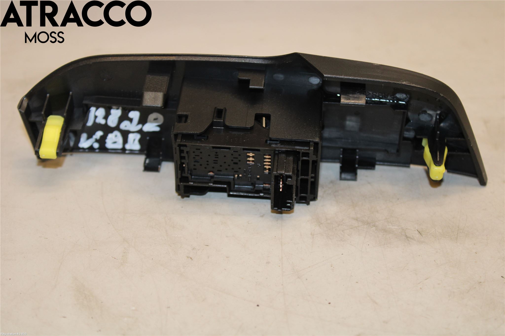 Lexus NX 300h 15-21 Bryter Vindusheis