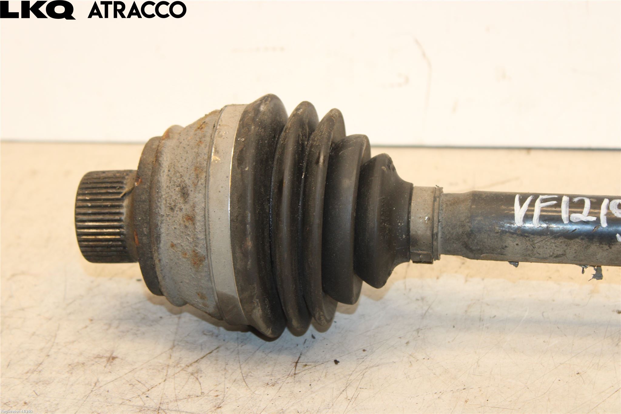 Audi A4/S4 08-11 Drivaksel Foran Kompl Venstre