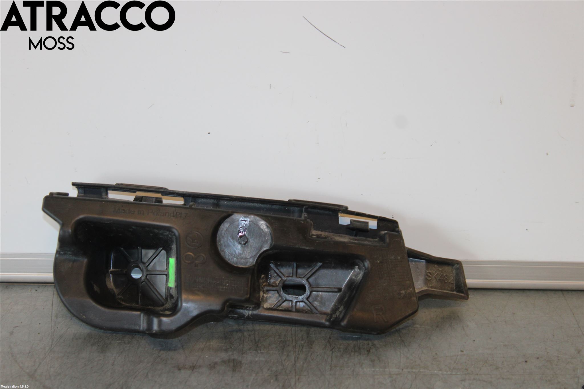 Skoda SUPERB 16-24 Støtfanger Bak Feste