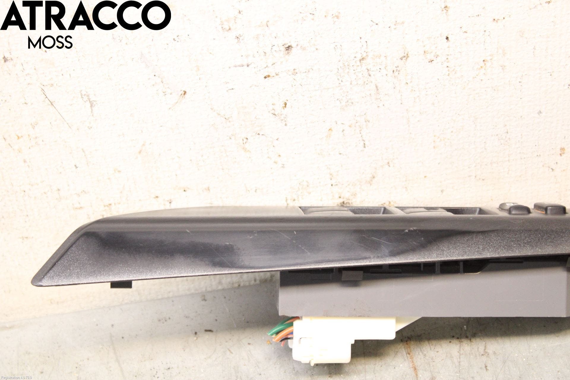 Toyota RAV4 13-18 Bryter Vindusheis