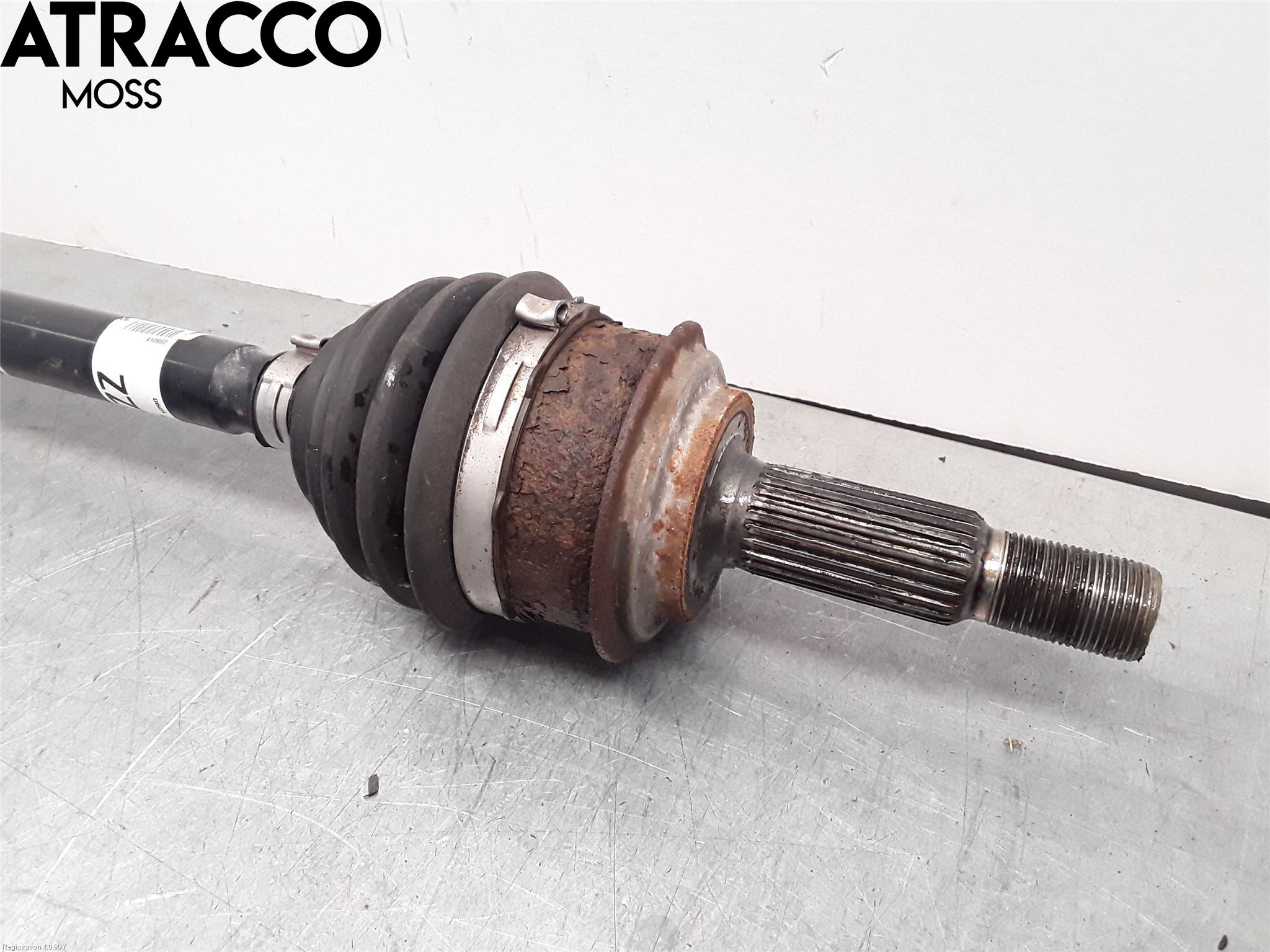 Toyota YARIS XP130 15-20 Drivaksel Foran Kompl Høyre