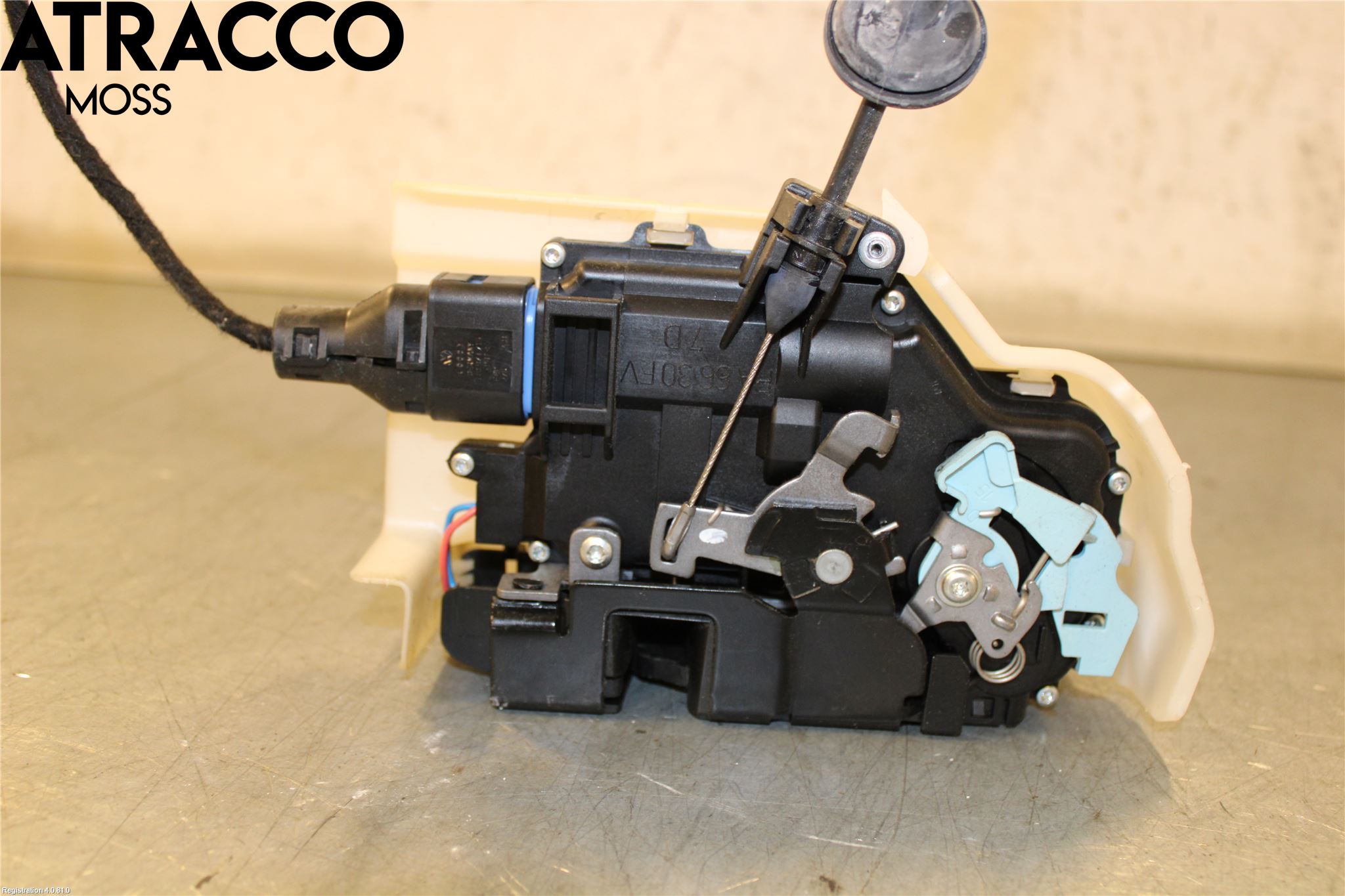 Volkswagen VW TOURAN 10-15 Dørlås - Låsekasse