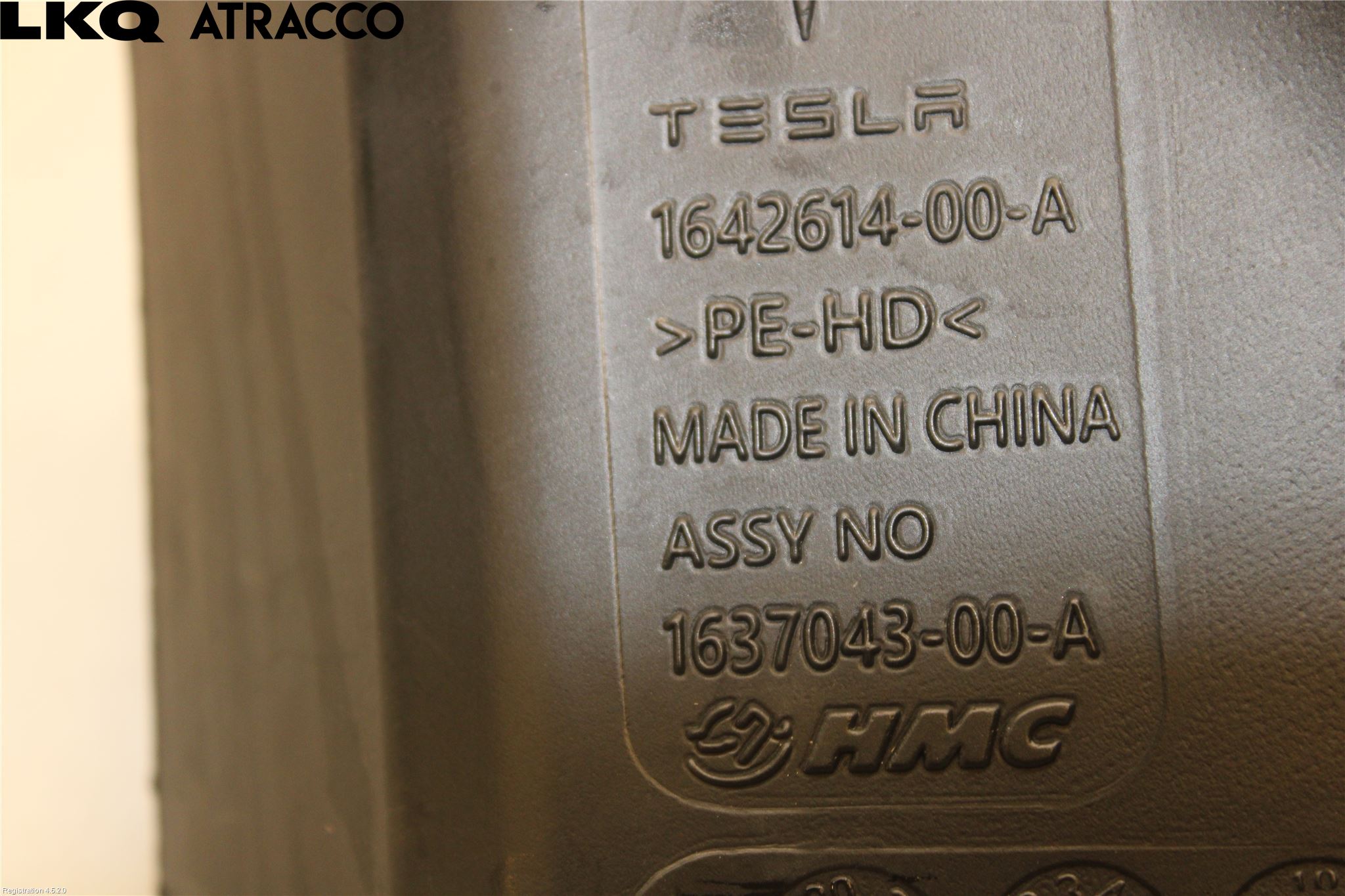 Tesla MODEL 3 17- Spylerbeholder Frontrute