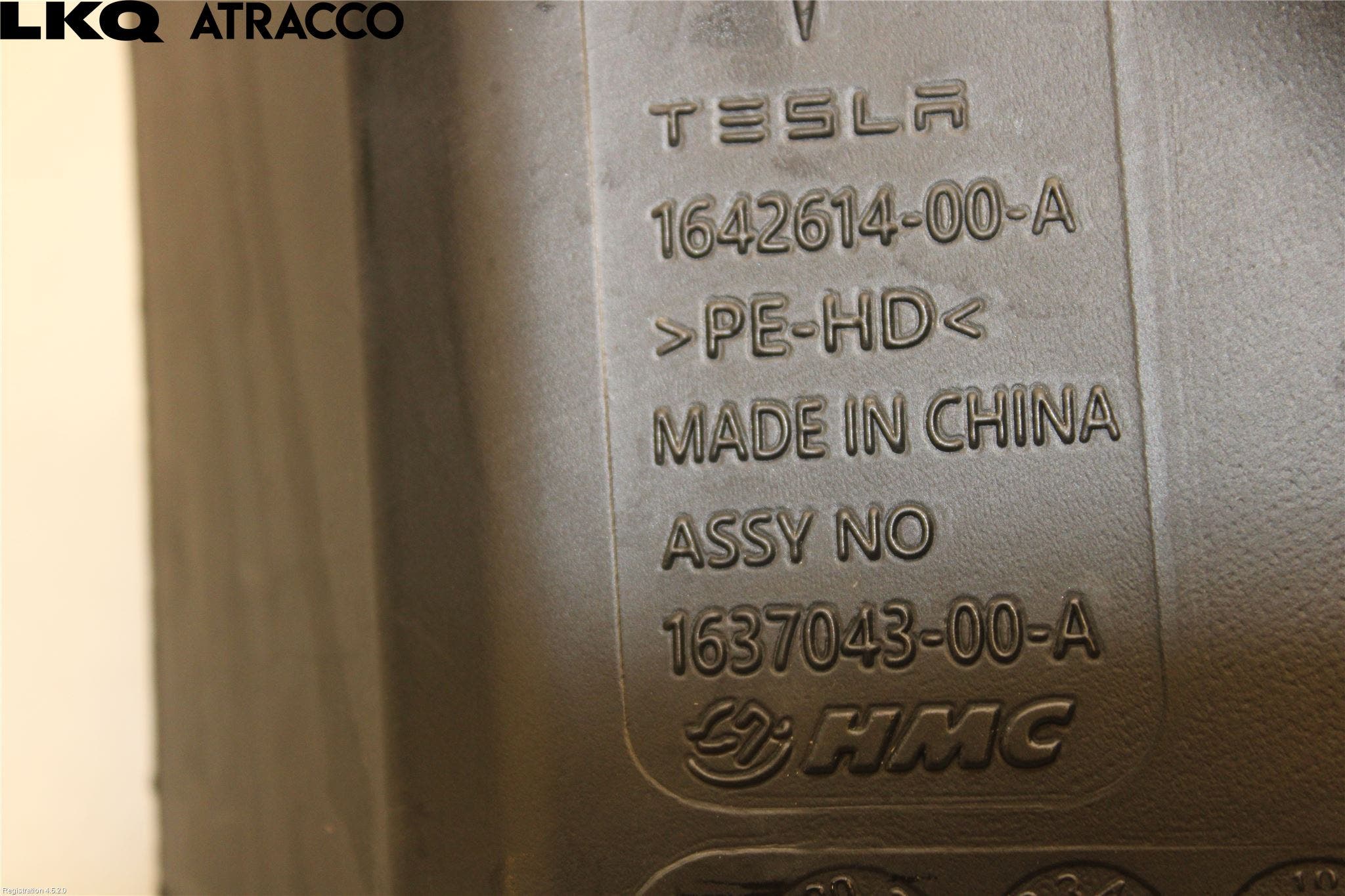 Tesla MODEL 3 17- Spylerbeholder Frontrute