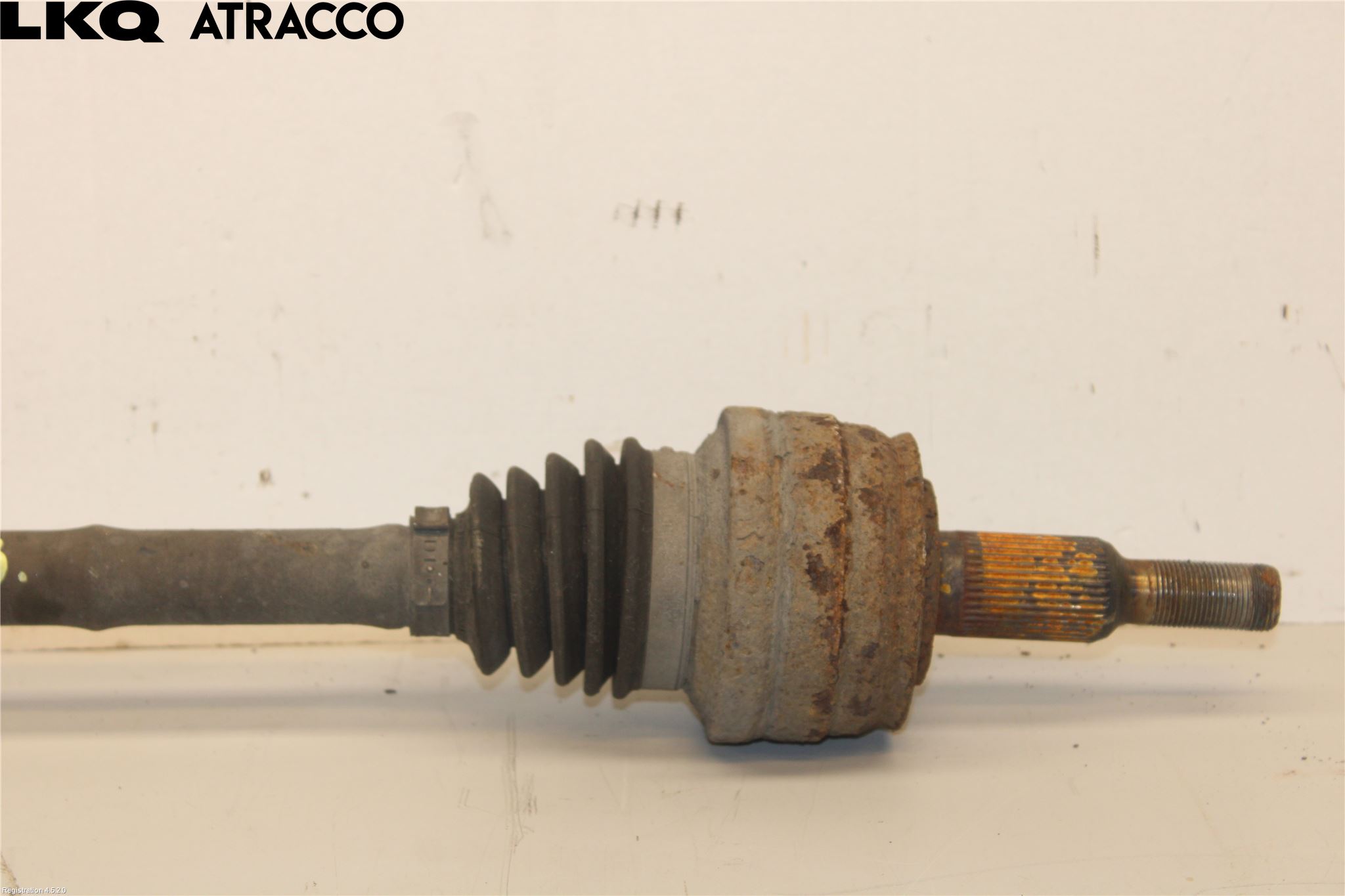 Volkswagen VW TRANSP/CARAVELLE (T5) 04-15 Drivaksel Bak Kompl Venstre