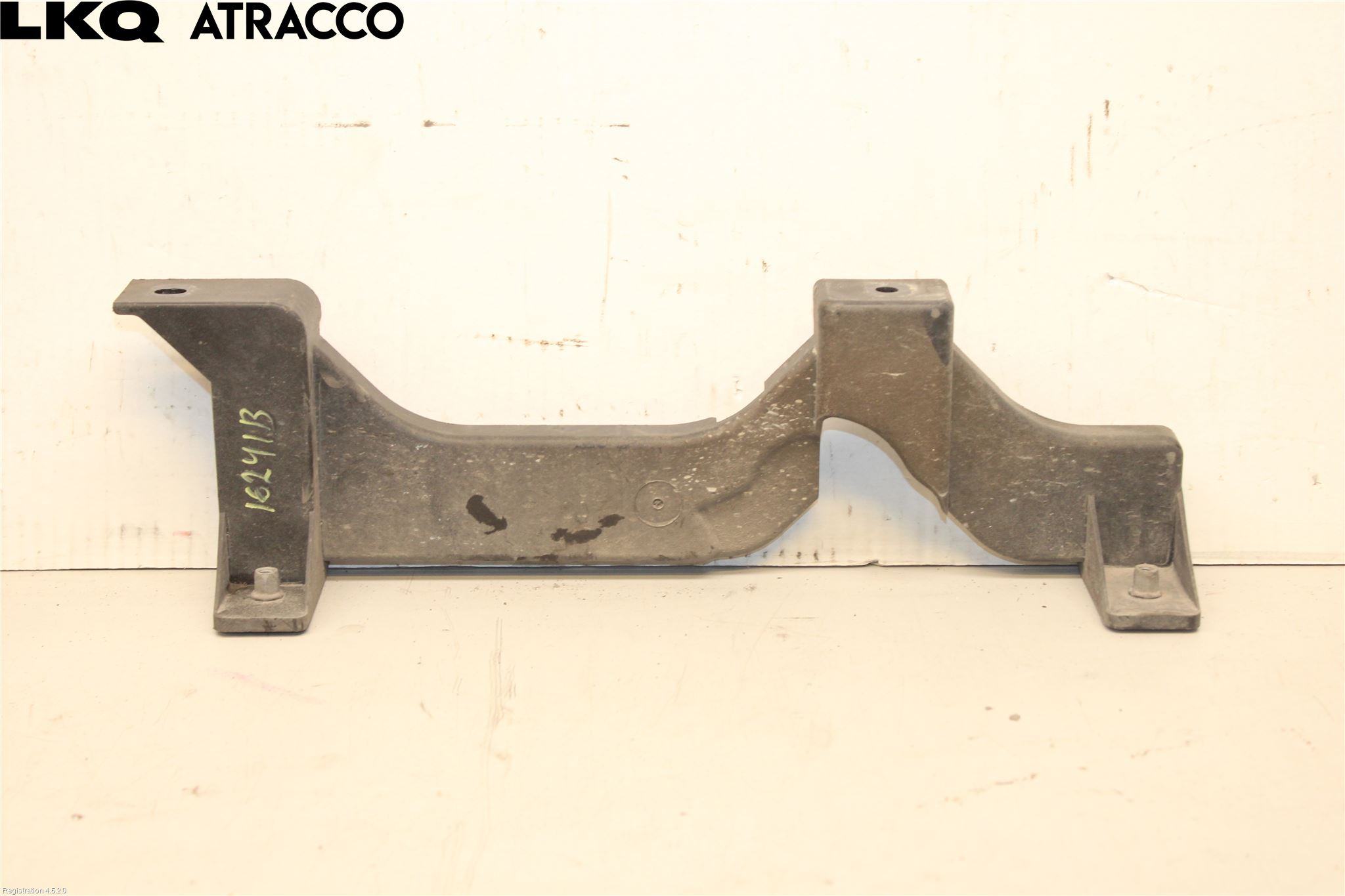 MG 4 23- Støtfangerfeste Bak Høyre