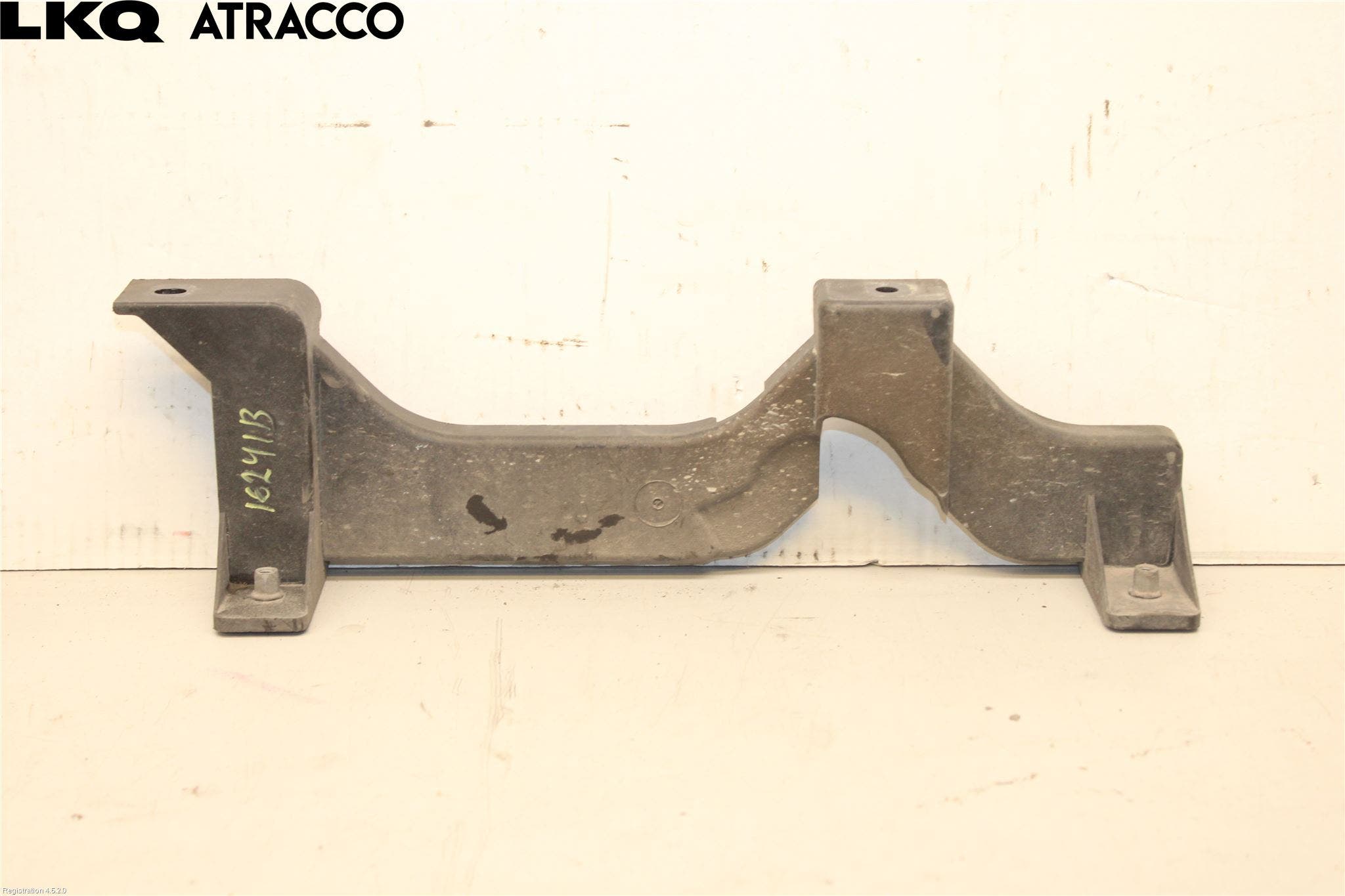 MG 4 23- Støtfangerfeste Bak Høyre