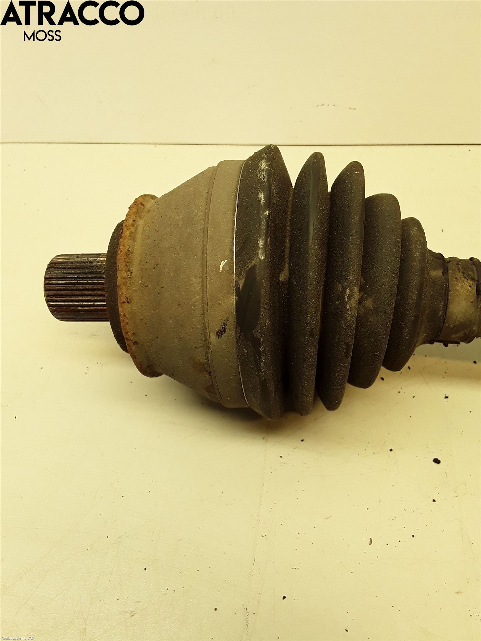 Audi A6/S6     05-11 Drivaksel Foran Kompl Høyre