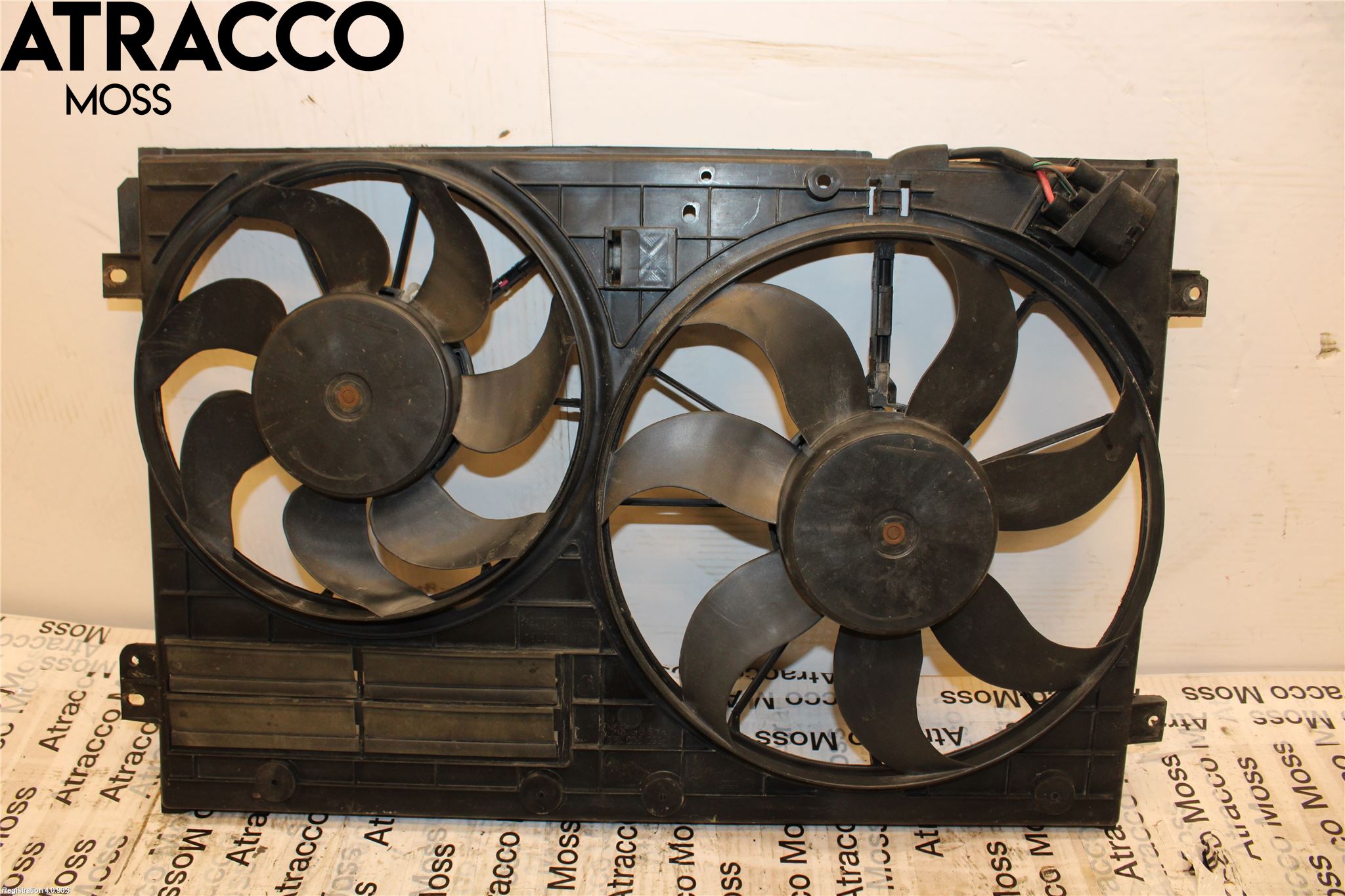 Volkswagen VW TOURAN 10-15 Kjølevifte Elektrisk