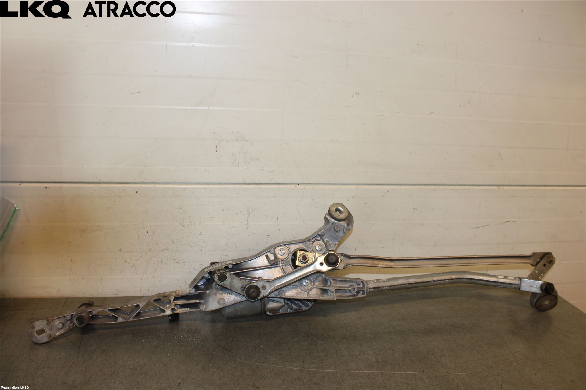 Mercedes-Benz MB E-KLASS (W212) 09-16 Viskermotor Frontrute