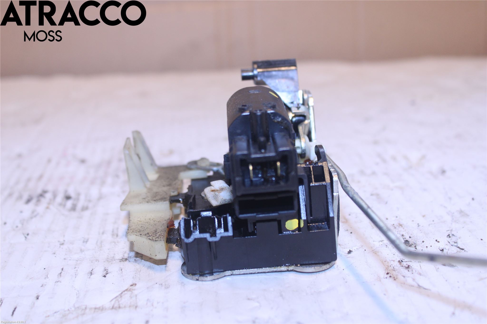 Dacia DUSTER 10-17 Dørlås - Låsekasse