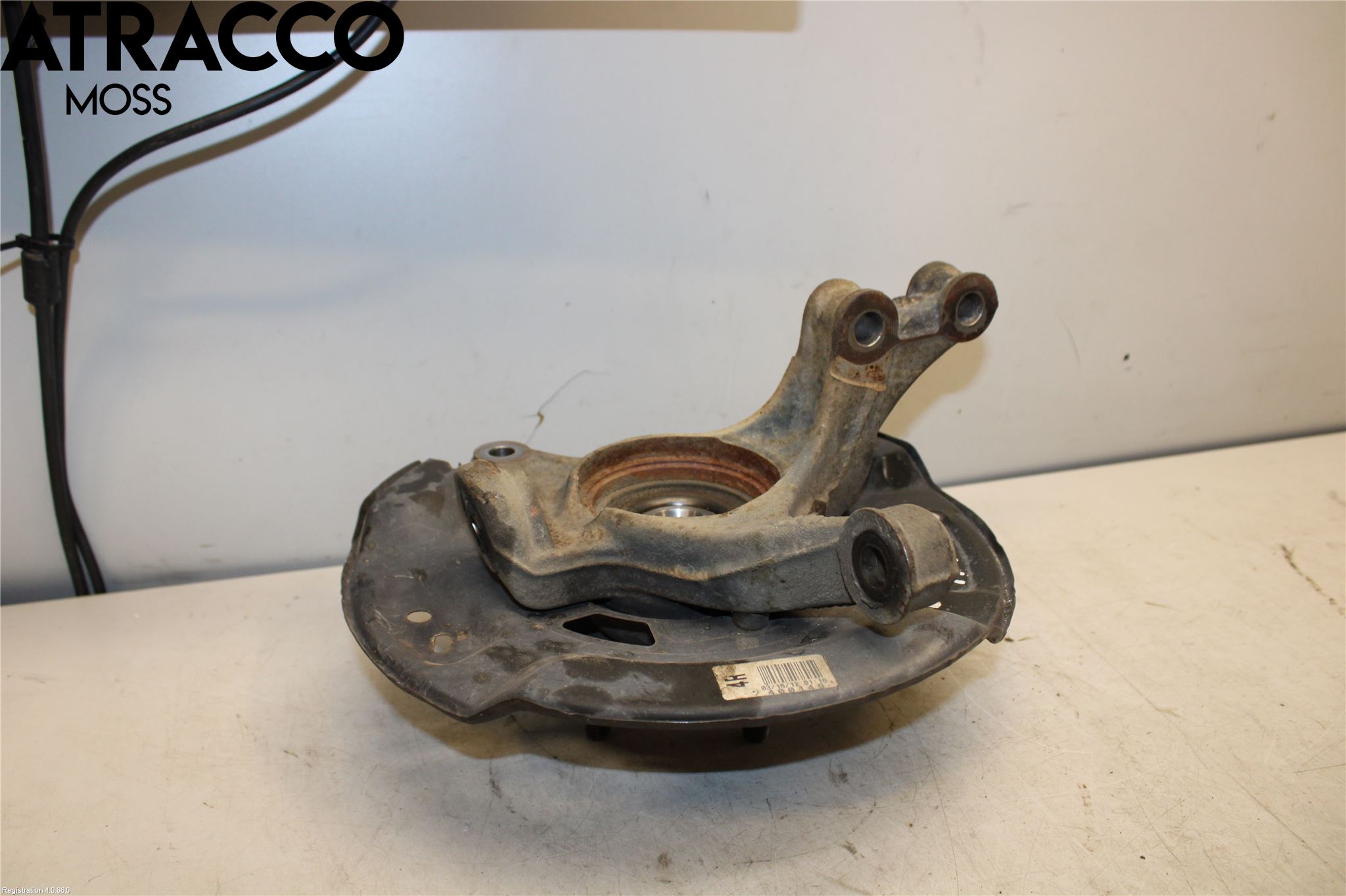 Toyota YARIS XP130 12-14 Spindel Vf