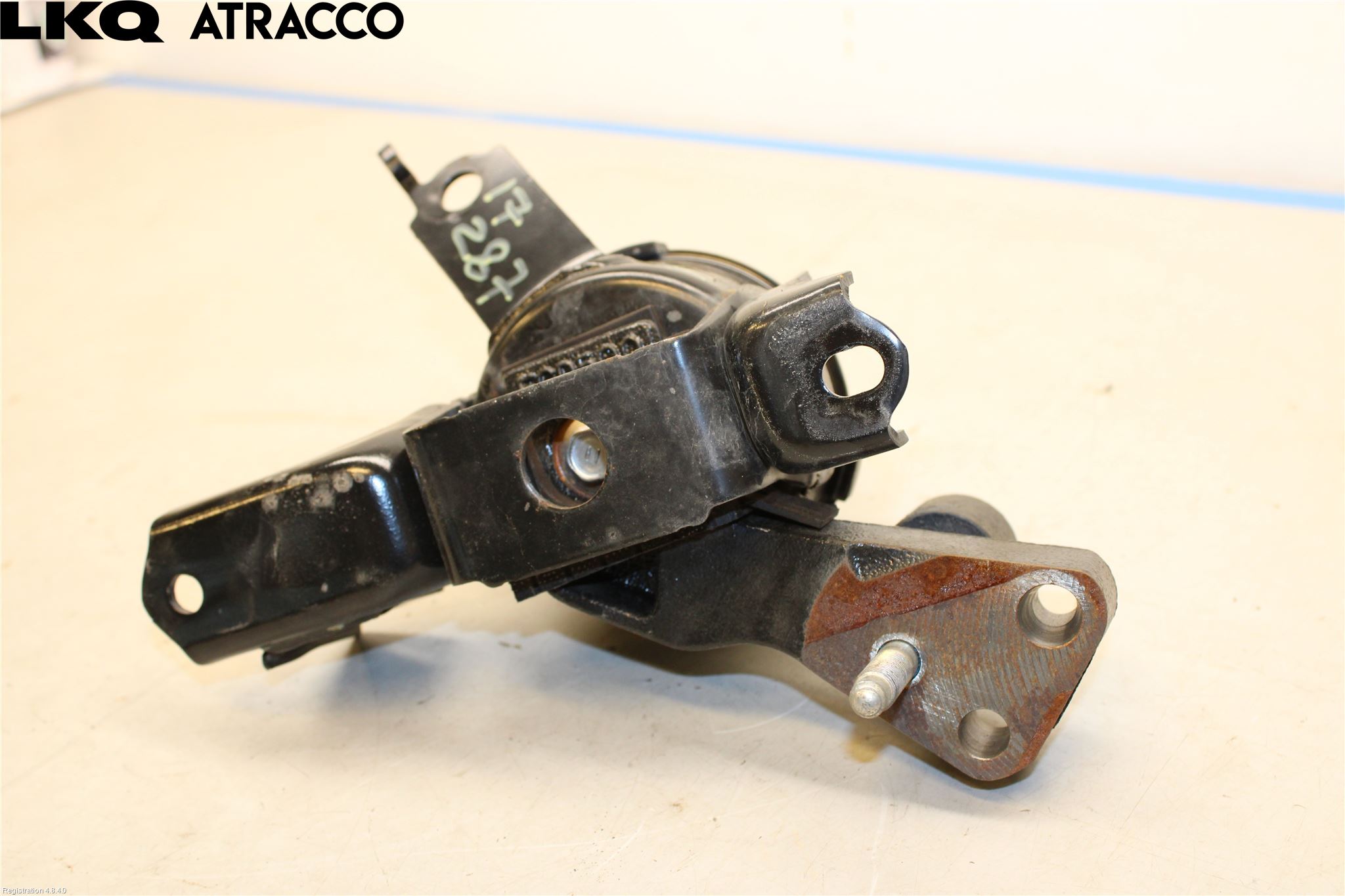 Toyota YARIS XP130 15-20 Motor Feste Gummi