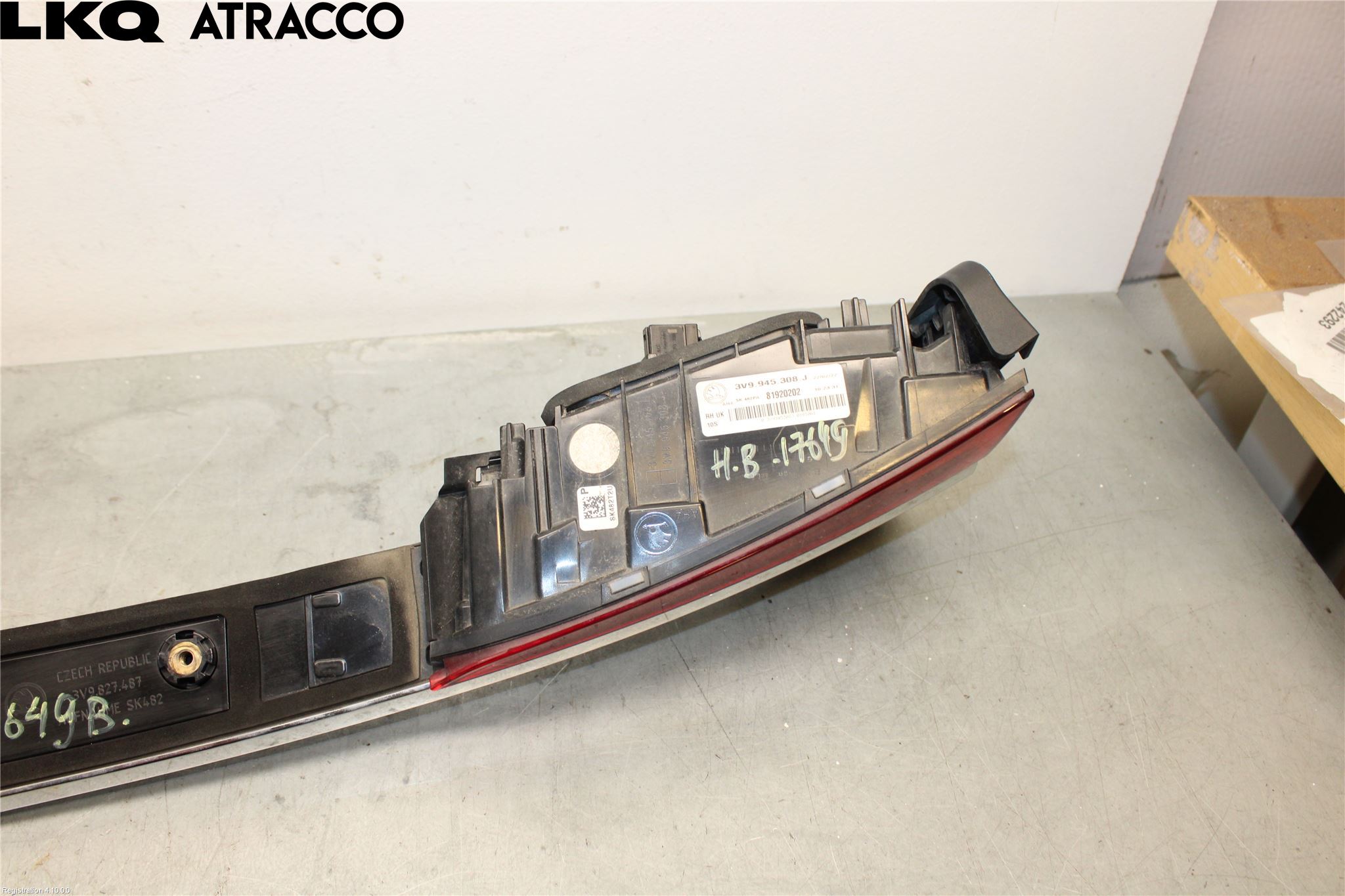 Skoda SUPERB 16-24 Baklykt Feste På Luke