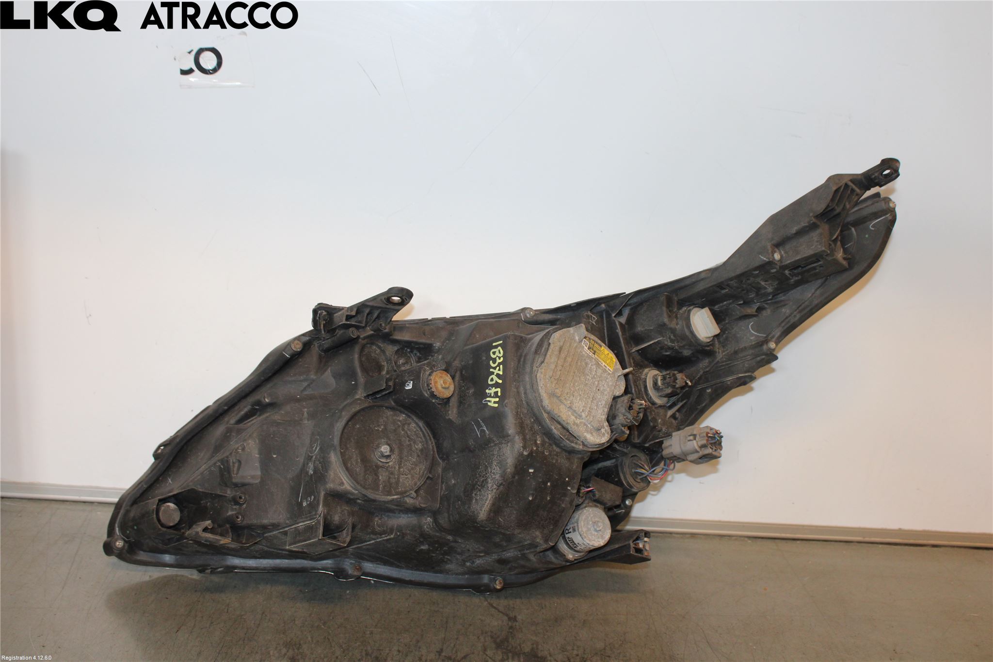 Toyota AVENSIS 09-15 Frontlykt Høyre