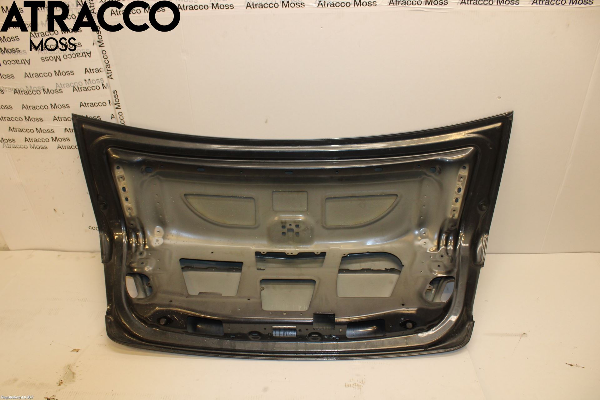 Mercedes-Benz MB E-KLASS (W212) 09-16 Bakluke Koffertlokk