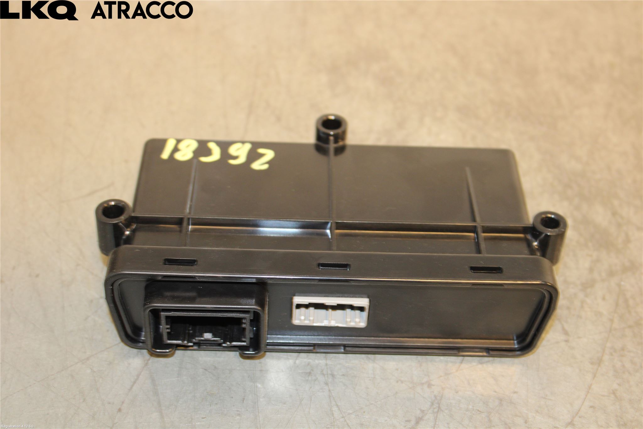 Tesla MODEL S 13- Styreenhet Bakluke