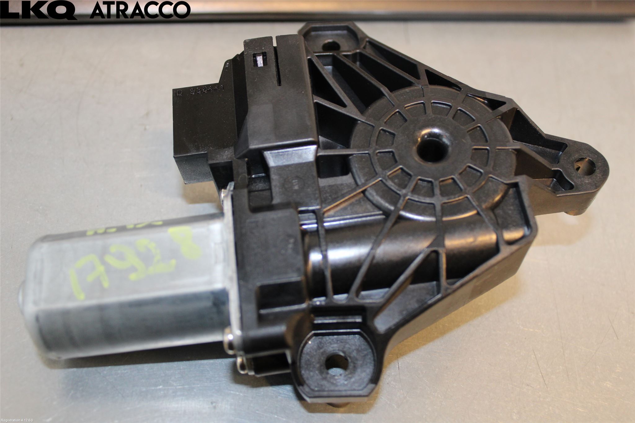 Mercedes-Benz MB C-KLASS (W205) 14-21 Vindusheismotor