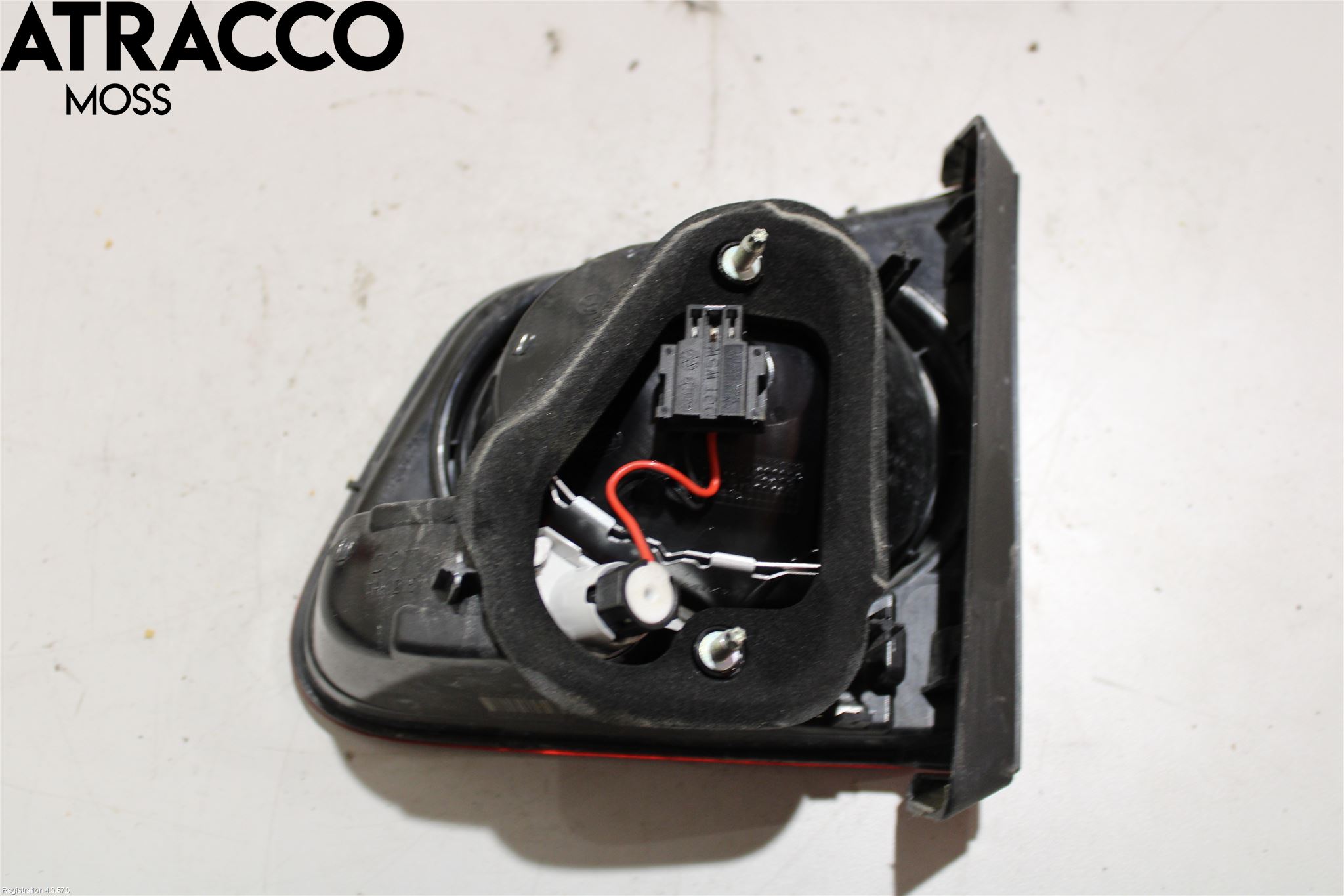 Volkswagen VW TIGUAN 07-16 Baklykt Venstre  På Luke(Indre