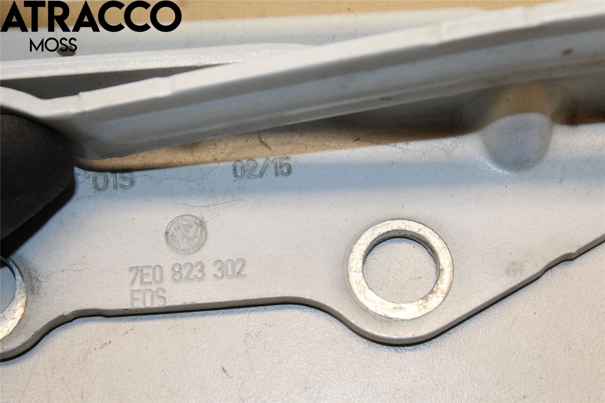 Volkswagen VW TRANSP/CARAVELLE (T5) 04-15 Panser Hengsel - Hengsler