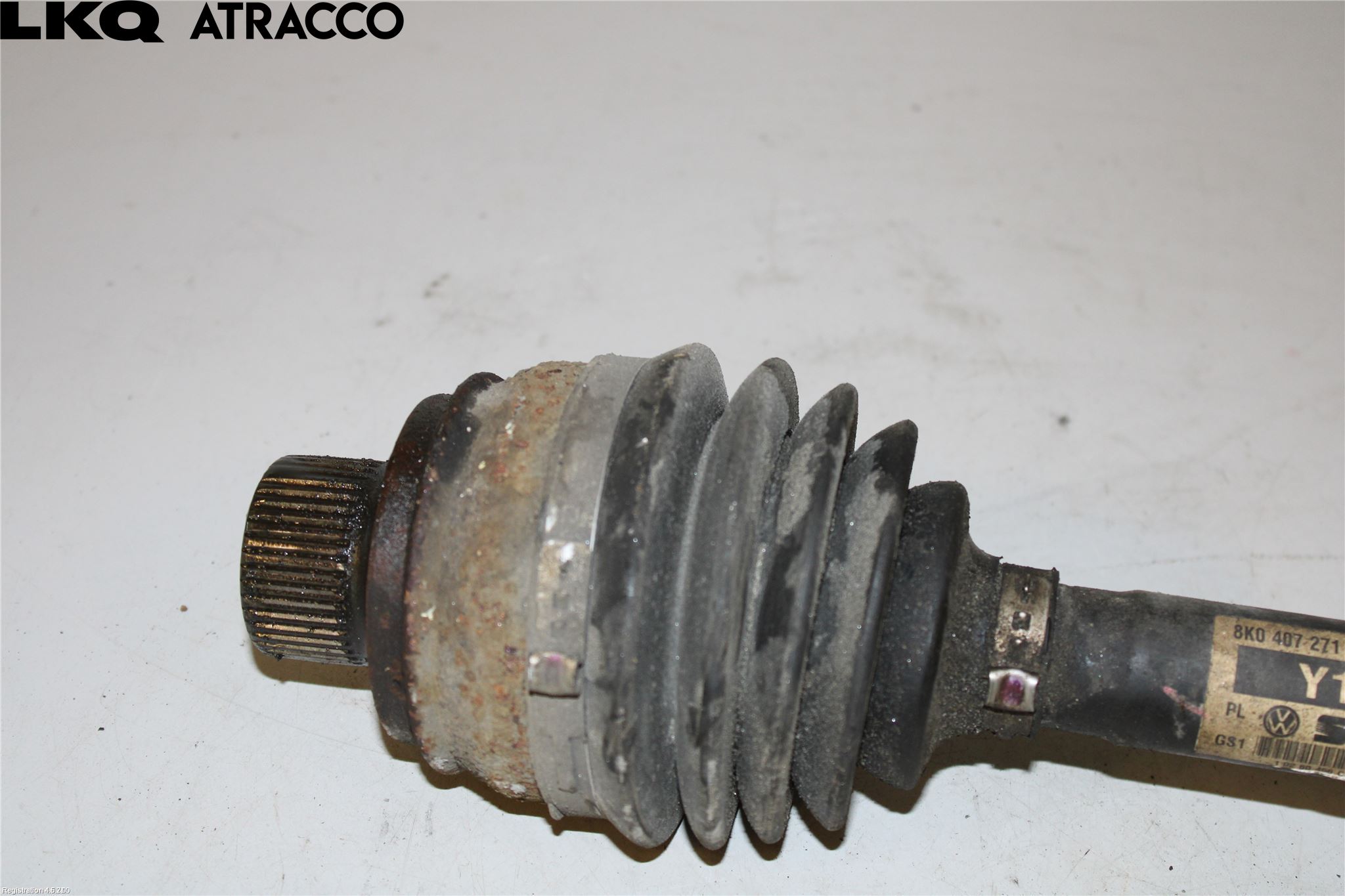 Audi A4/S4 08-11 Drivaksel Foran Kompl Venstre