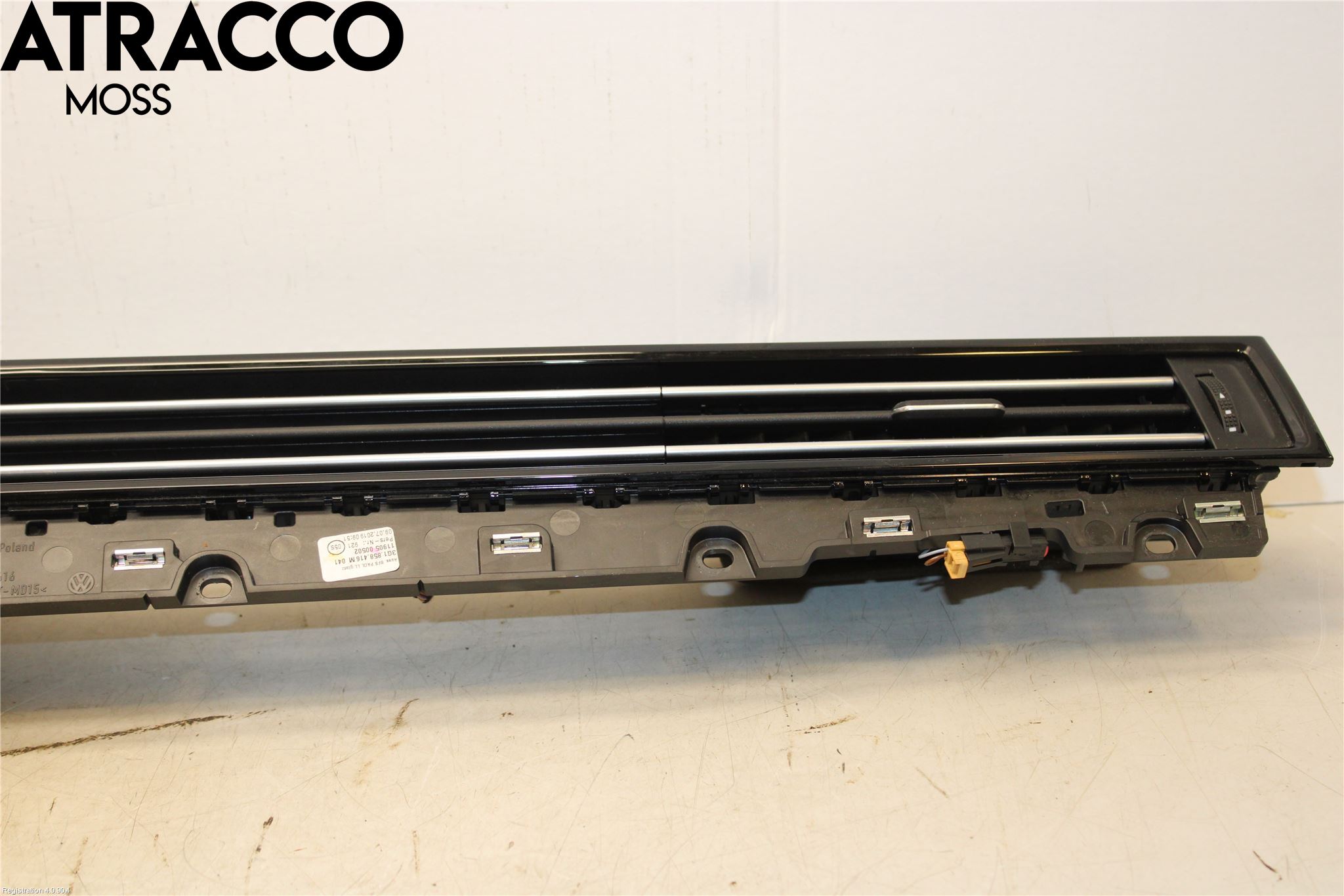 Volkswagen VW PASSAT 20-24 Innr Dekor Instrbord