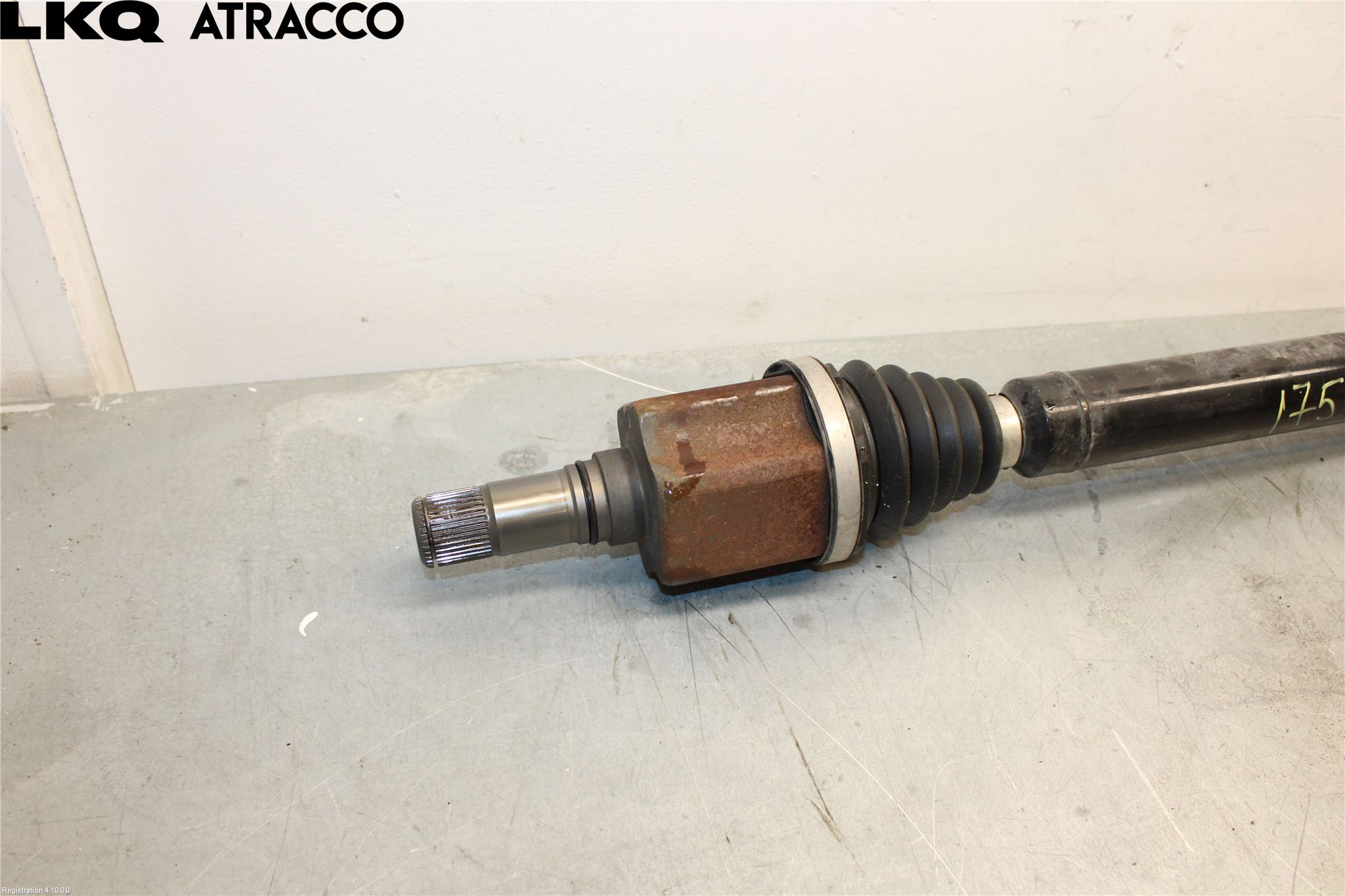 Audi A3/S3 8V 13-20 Drivaksel Foran Kompl Høyre