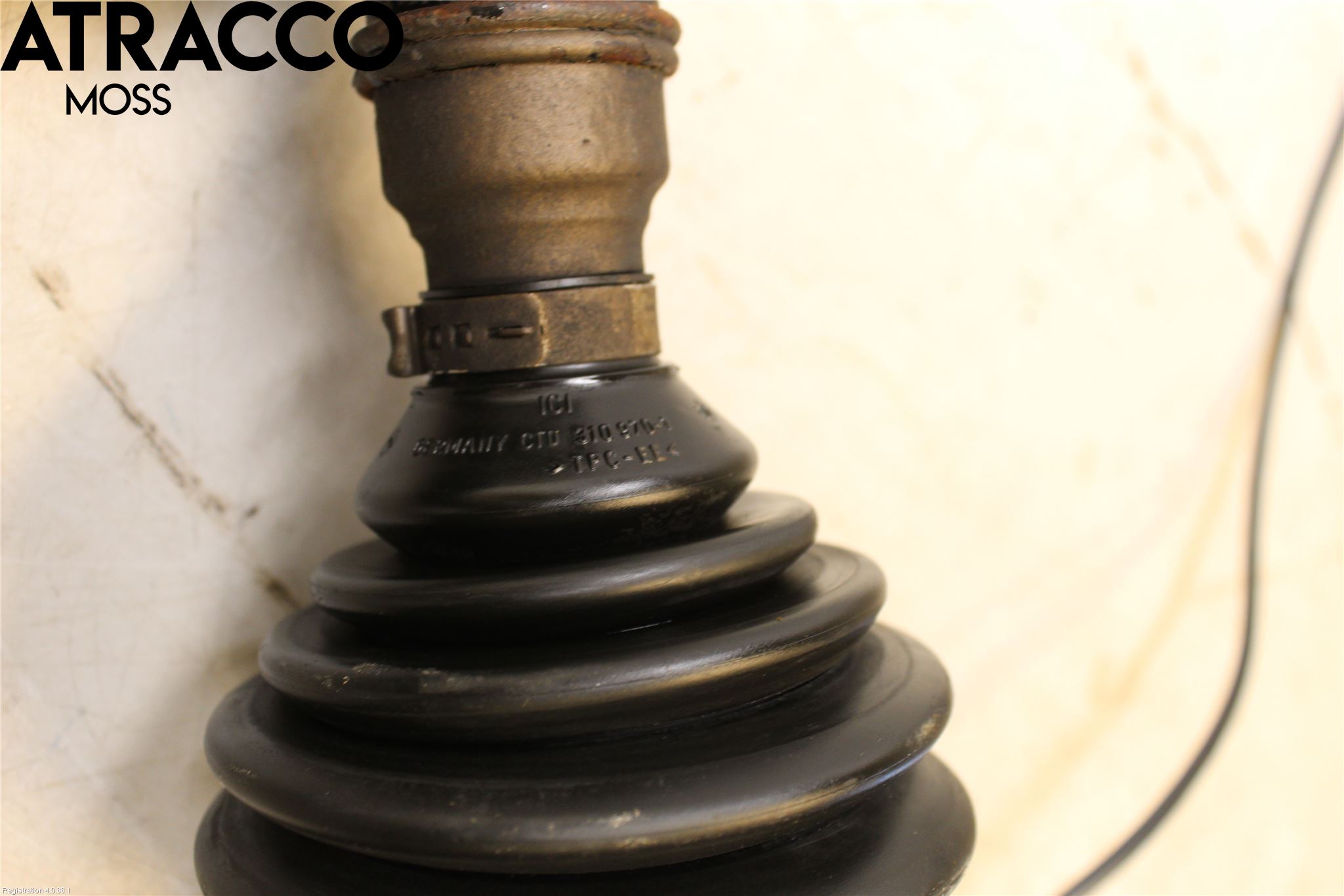 Volkswagen VW GOLF VI 09-13 Drivaksel Foran Kompl Høyre