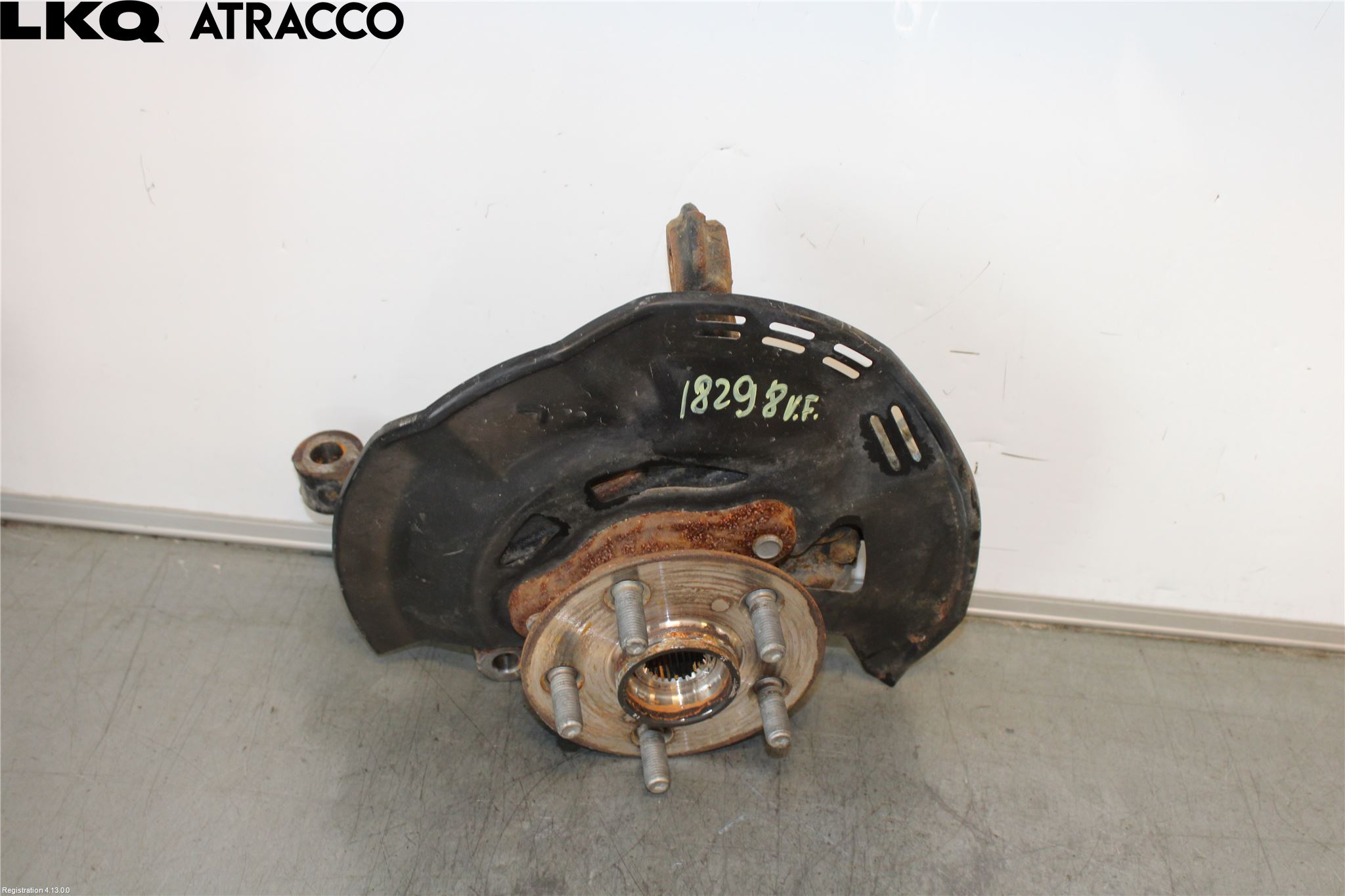 Toyota YARIS XP21 20- Spindel Vf