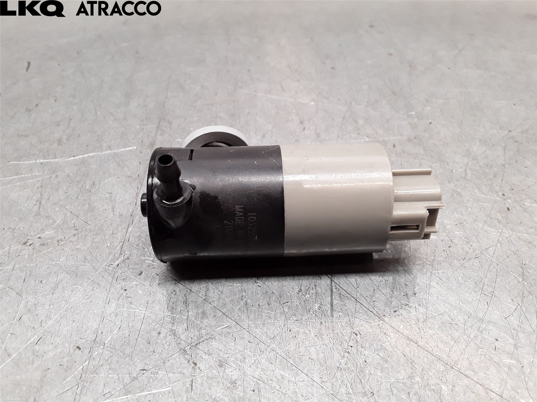 Toyota AVENSIS 09-15 Spylerpumpe Frontrute