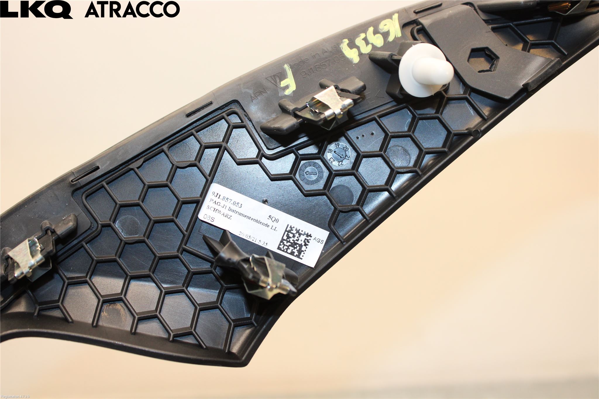 Porsche TAYCAN 20- Innr Dekor Instrbord