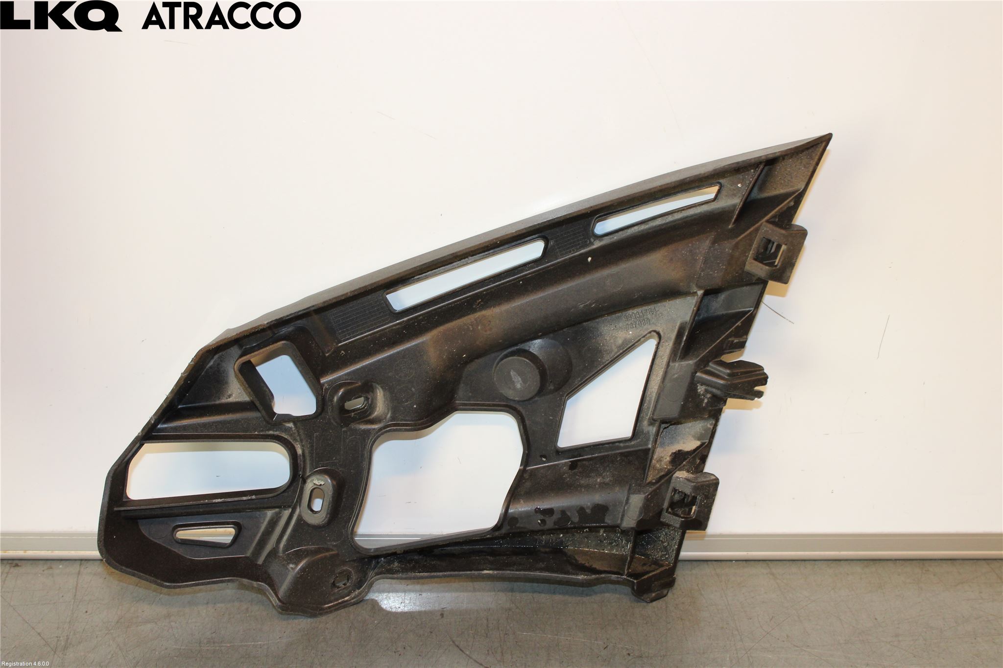 Peugeot 208/E-208 20- Støtfanger Bak Feste