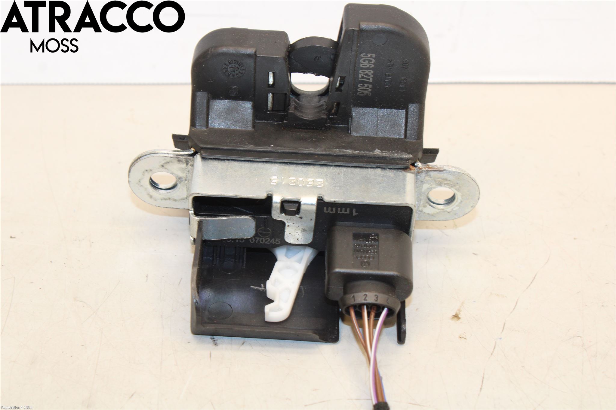 Volkswagen VW GOLF / E-GOLF VII 13-20 Bakluke-Lokk Låsekasse